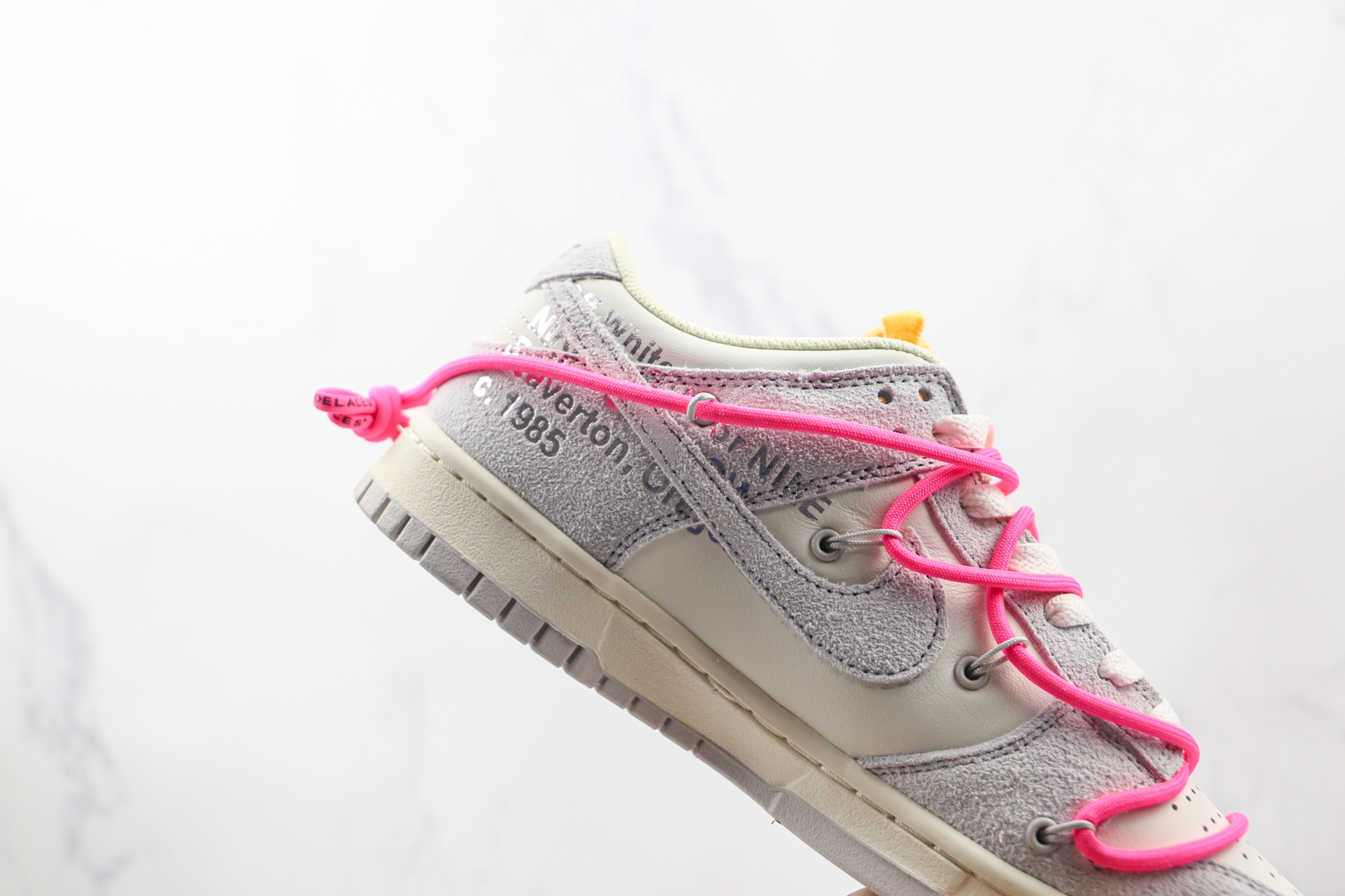 Off-White × Nike Dunk Low "Sail/Neutral Gray/Hyper Pink" (DJ0950-117)