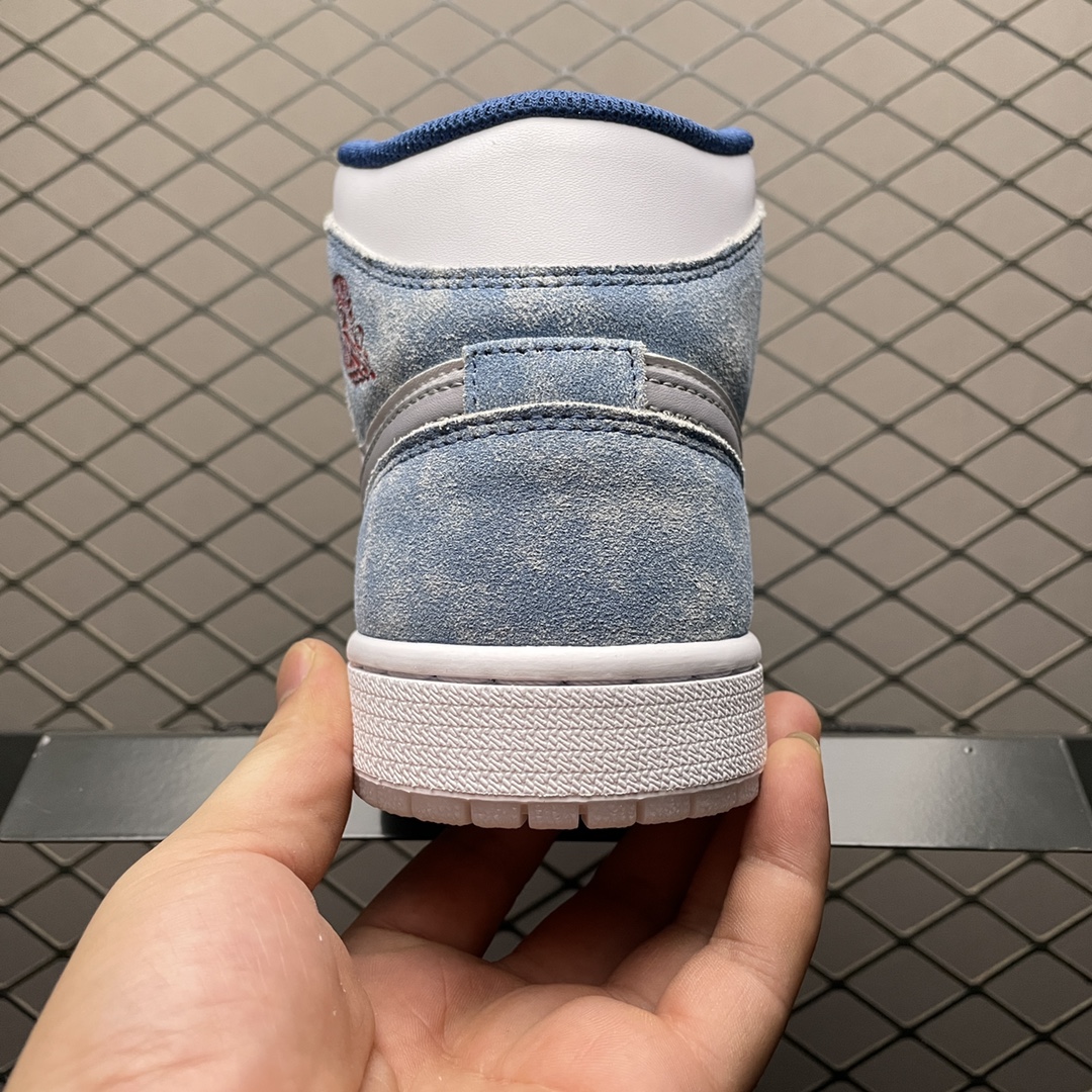Nike Air Jordan 1 Mid SE "White/Hyper Royal/Red" (DN3706-401)