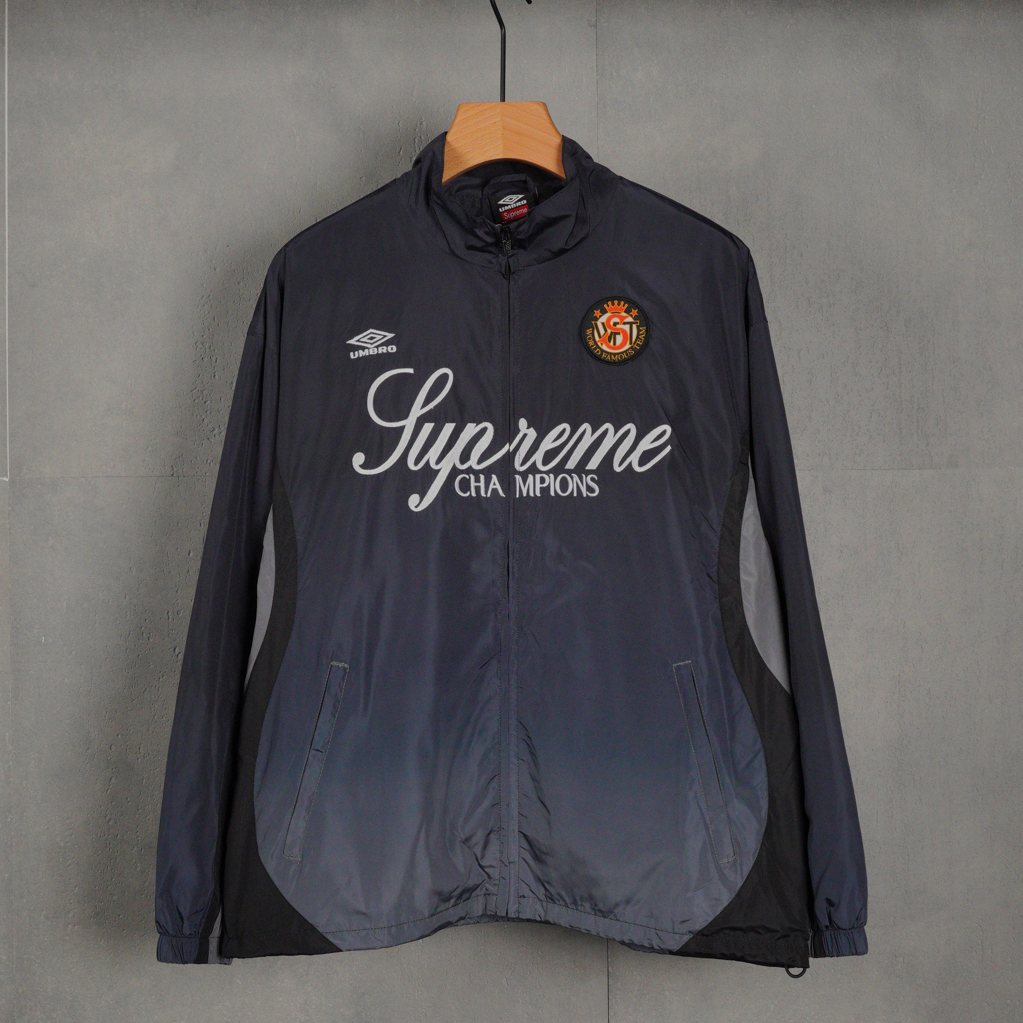 Supreme x Umbro Gradient Track Jacket "Black"（SUP-FW25-026）