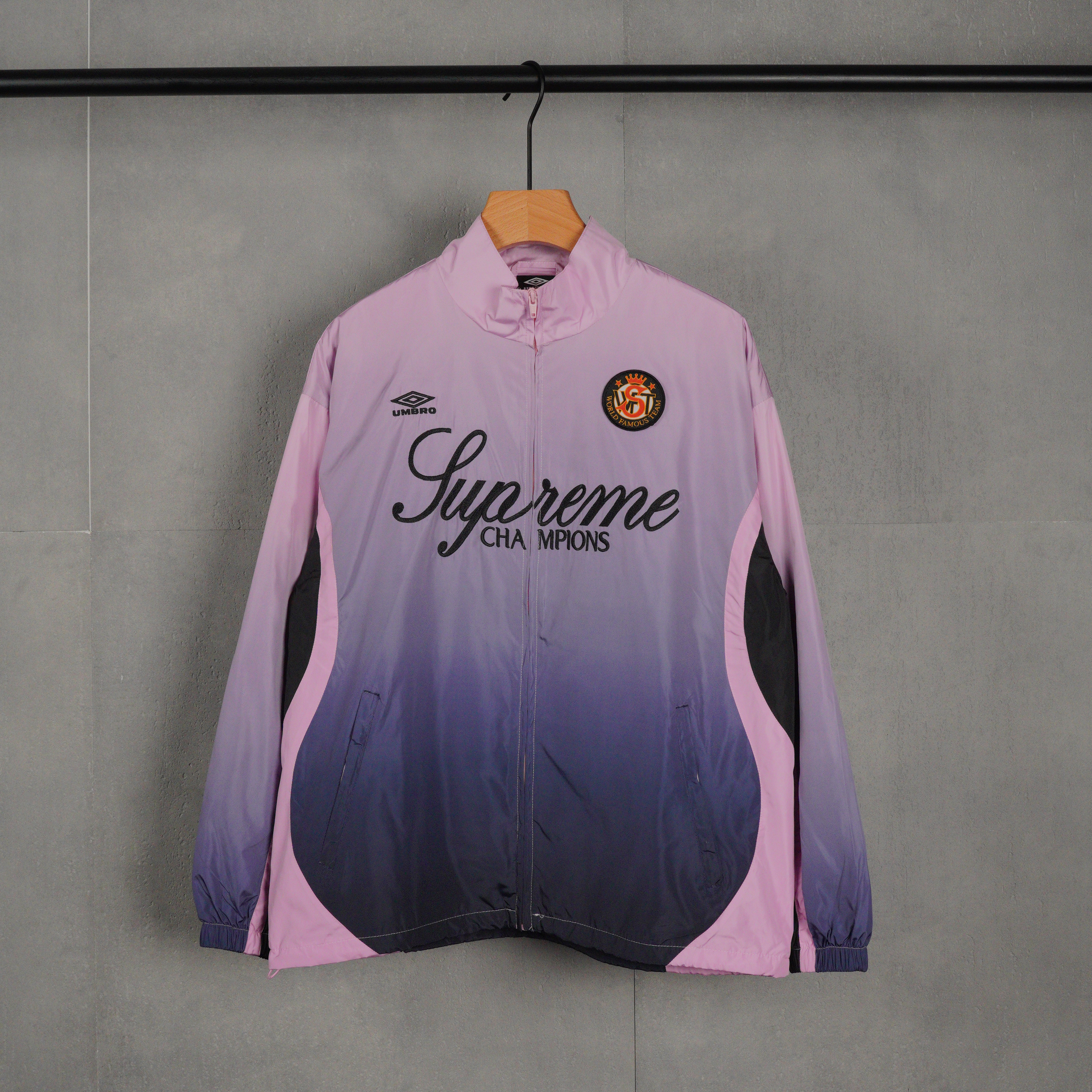 Supreme x Umbro Gradient Track Jacket "Black"（SUP-FW25-026）