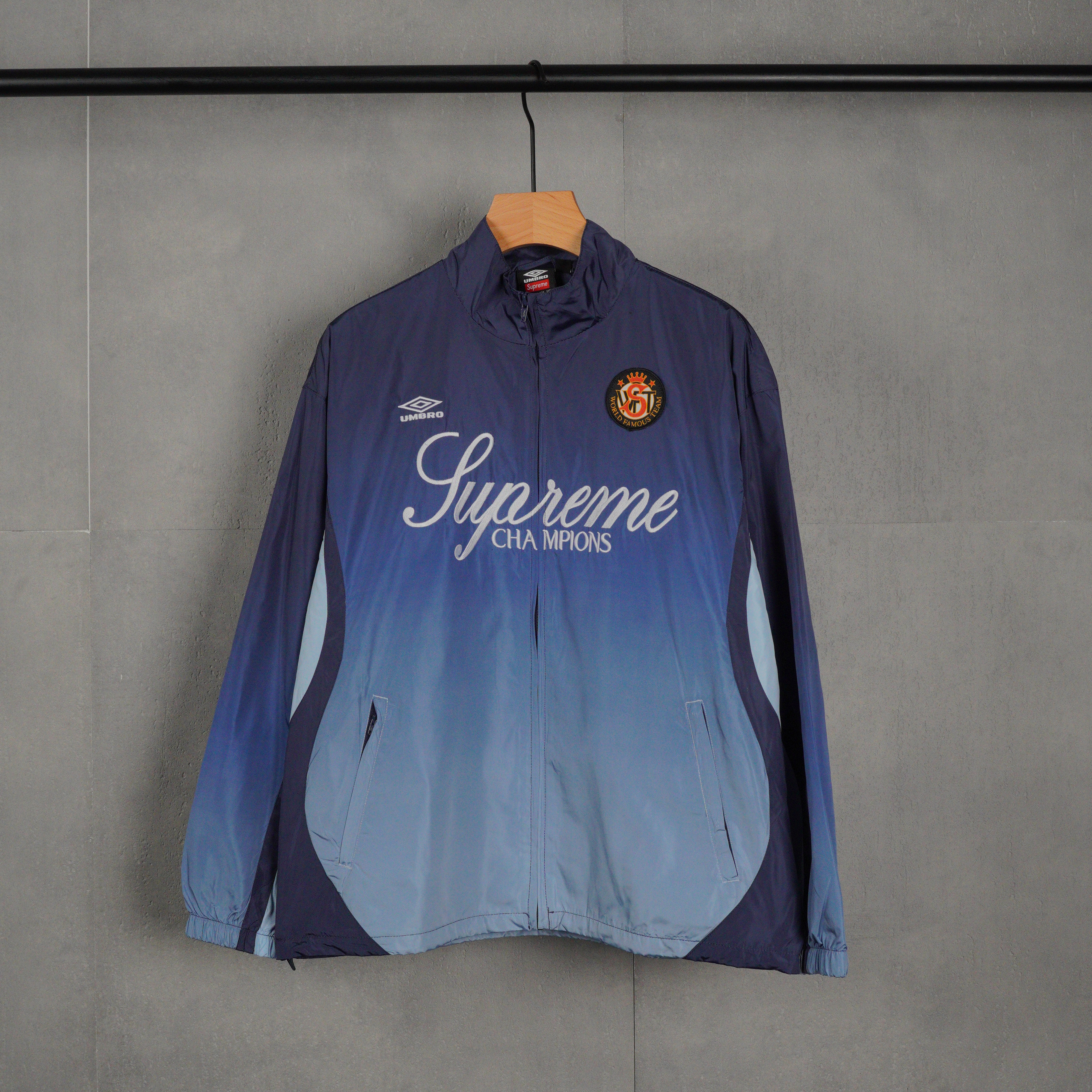 Supreme x Umbro Gradient Track Jacket "Black"（SUP-FW25-026）