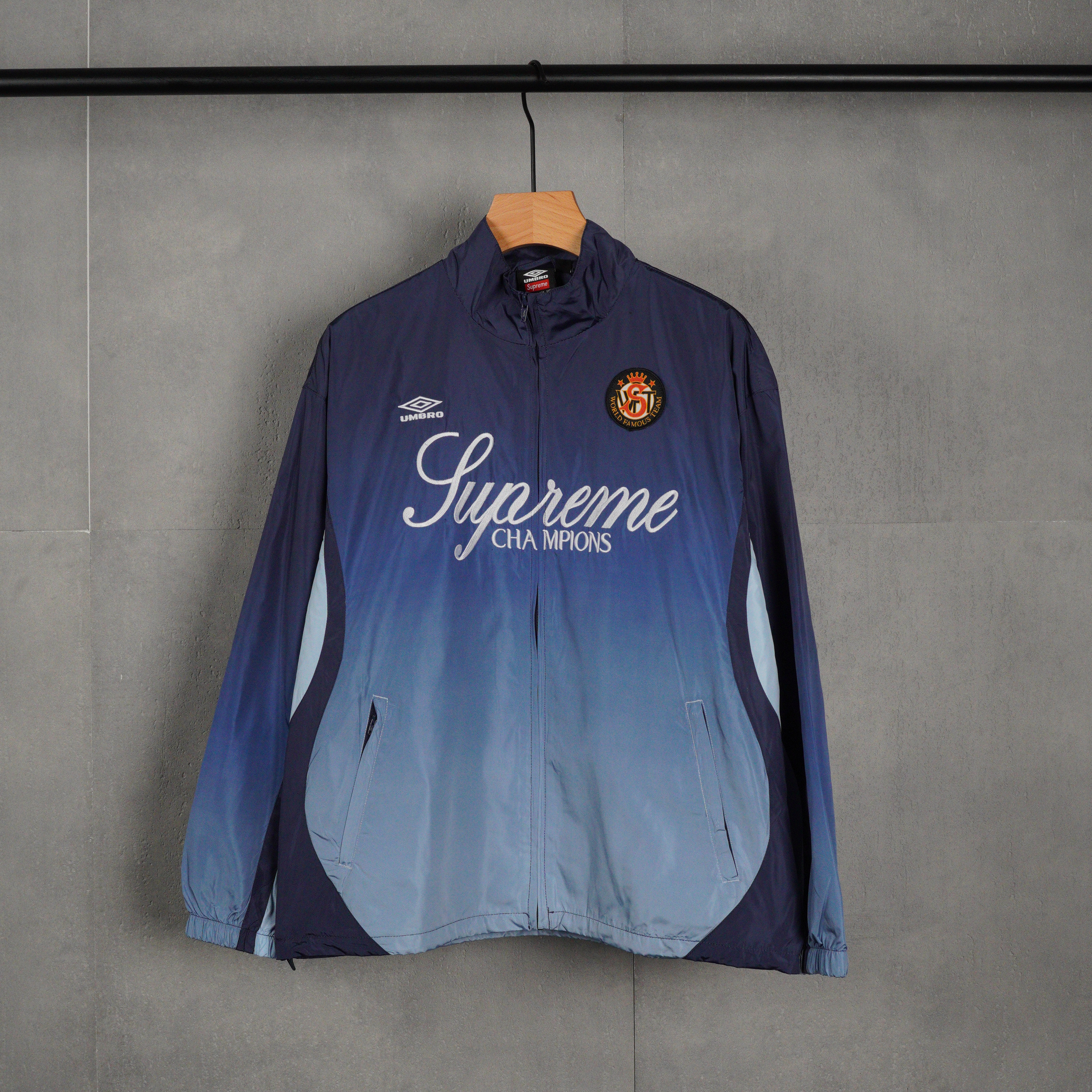 Supreme x Umbro Gradient Track Jacket "Black"（SUP-FW25-026）