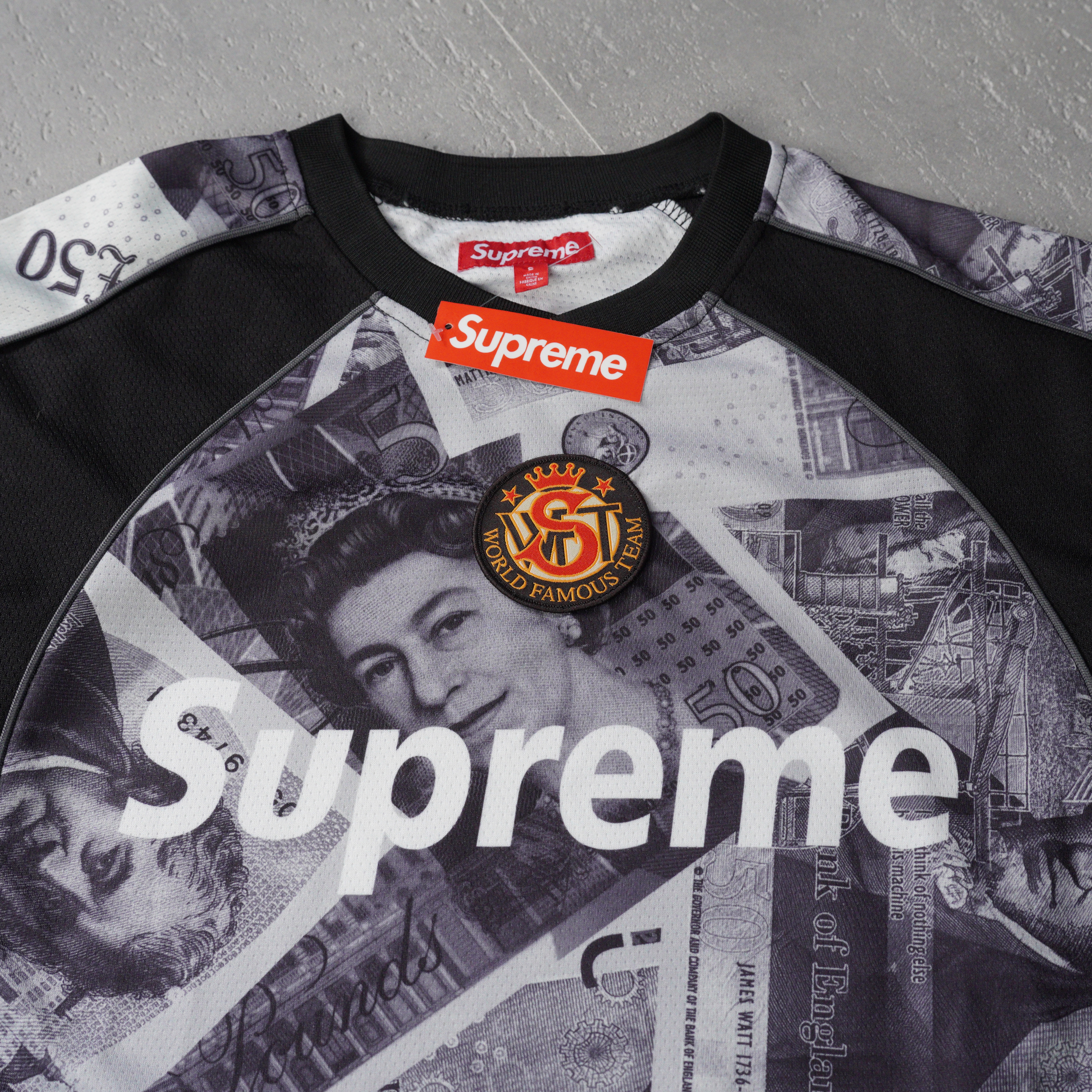 Supreme Pounds Soccer Jersey "Black"（SUP-FW25-033）