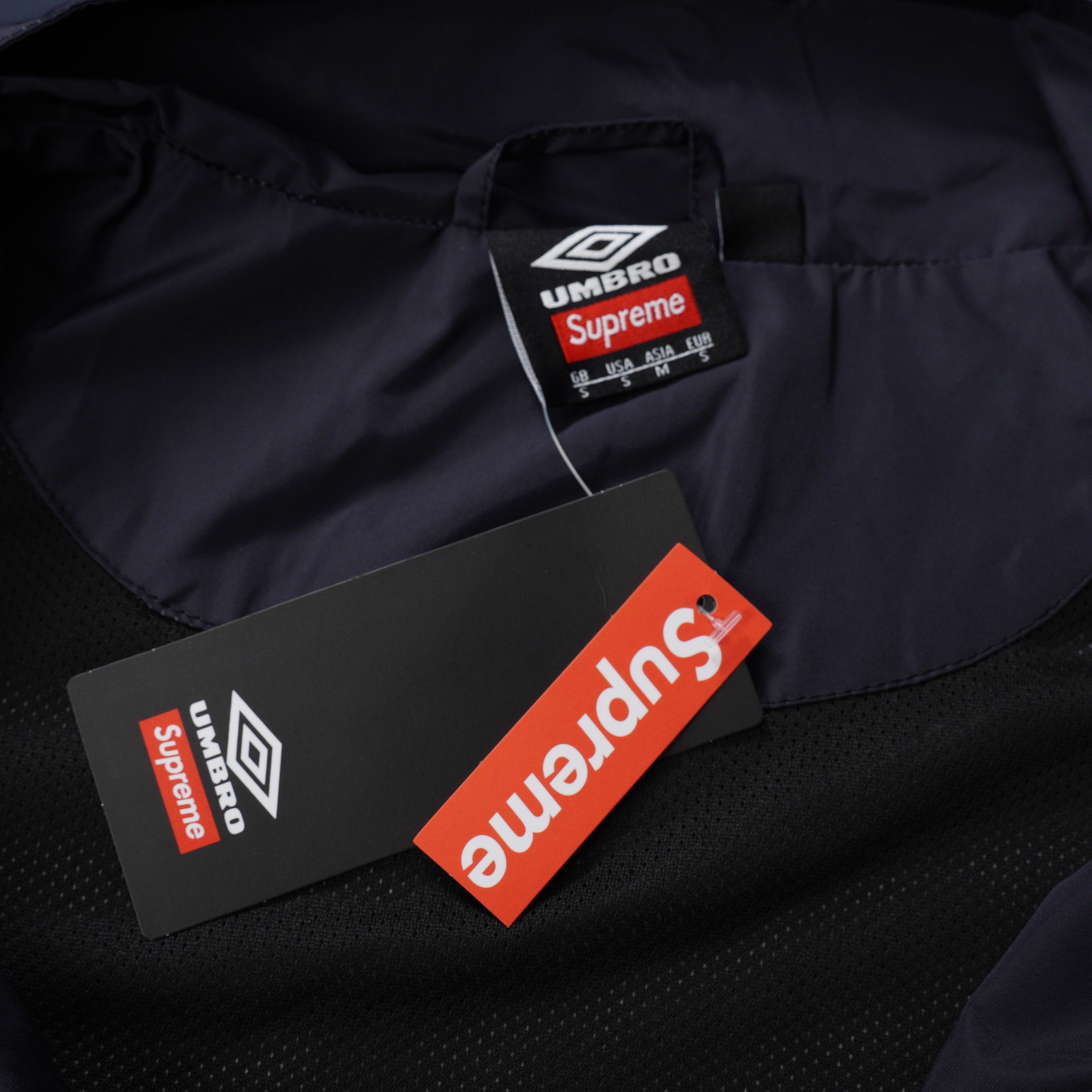 Supreme x Umbro Gradient Track Jacket "Black"（SUP-FW25-026）