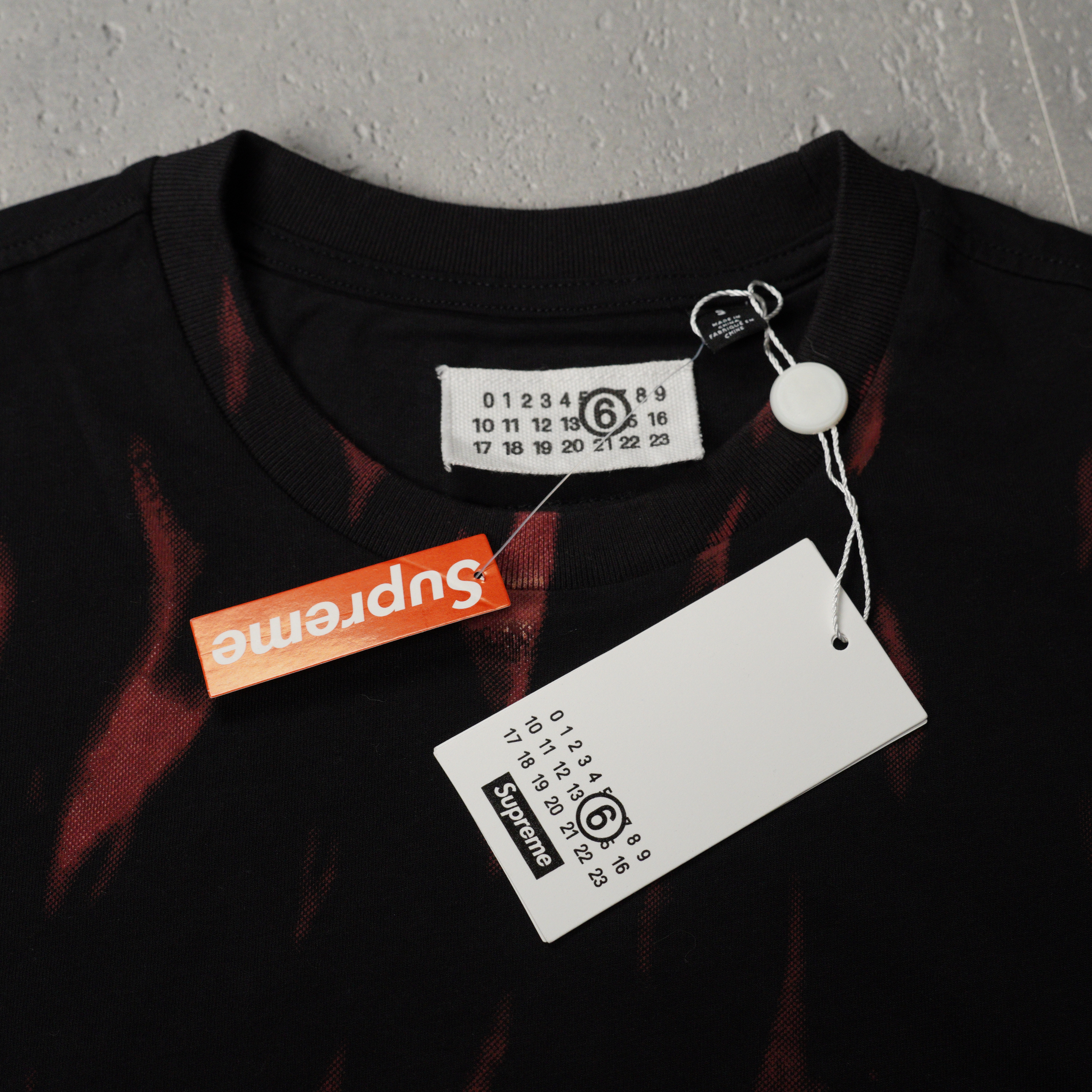 Supreme MM6 Maison Margiela Liquid Blue Oversized Tee Black（SUP-SS24-112）