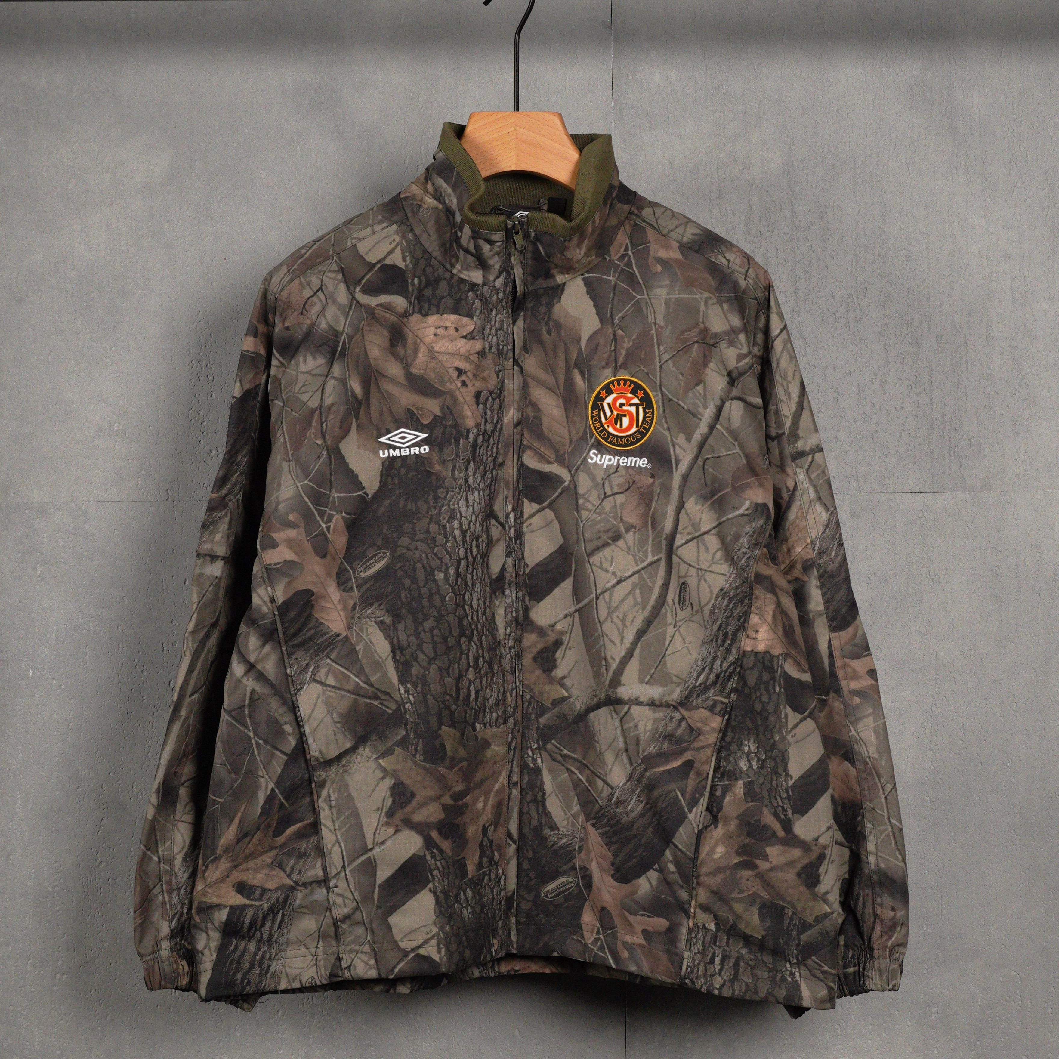 Supreme x Umbro Cotton Ripstop Track Jacket (26SS) "Realtree Hardwoods Camo"（SUP-SS26-009）