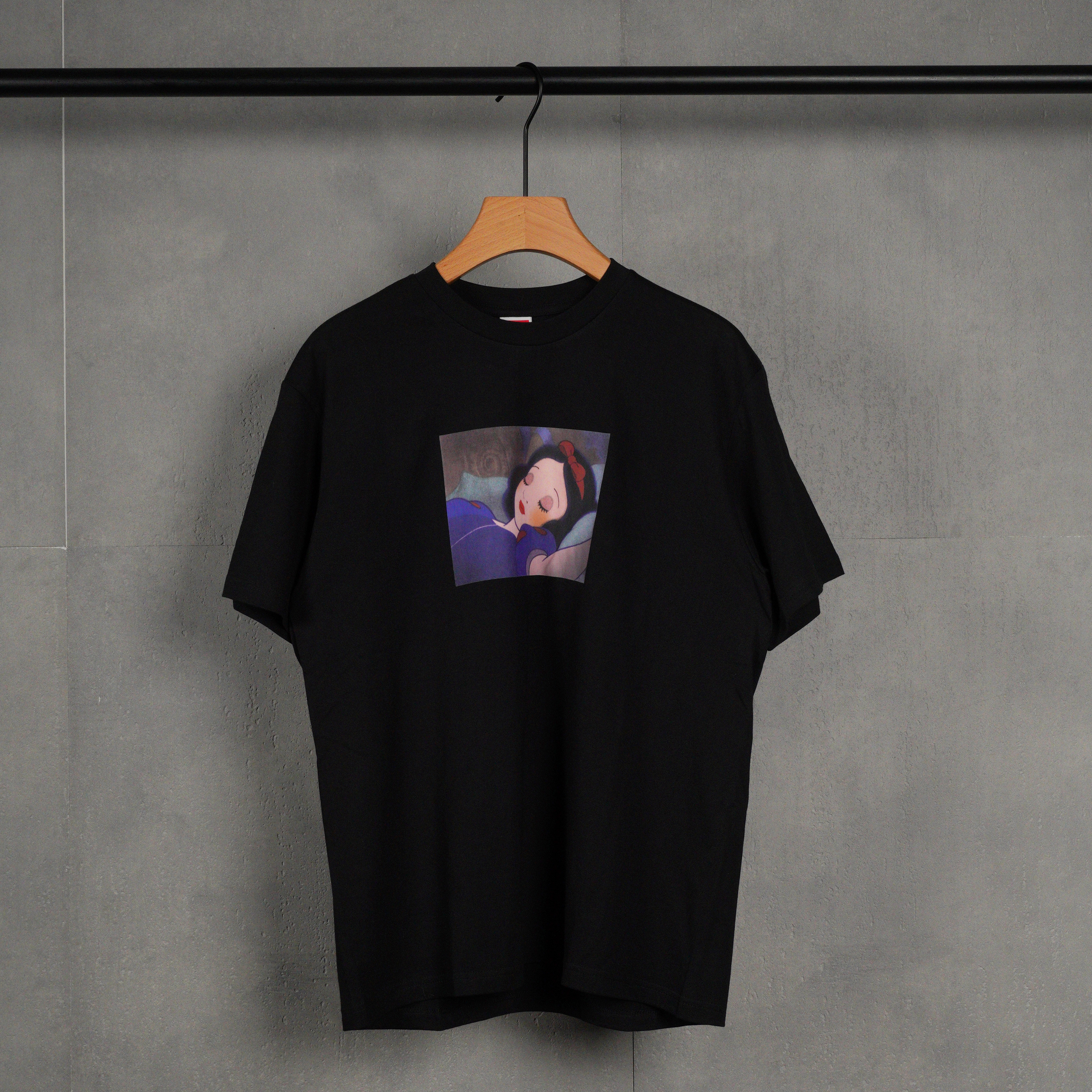 Supreme Snow White Tee (SUP-FW24-144）