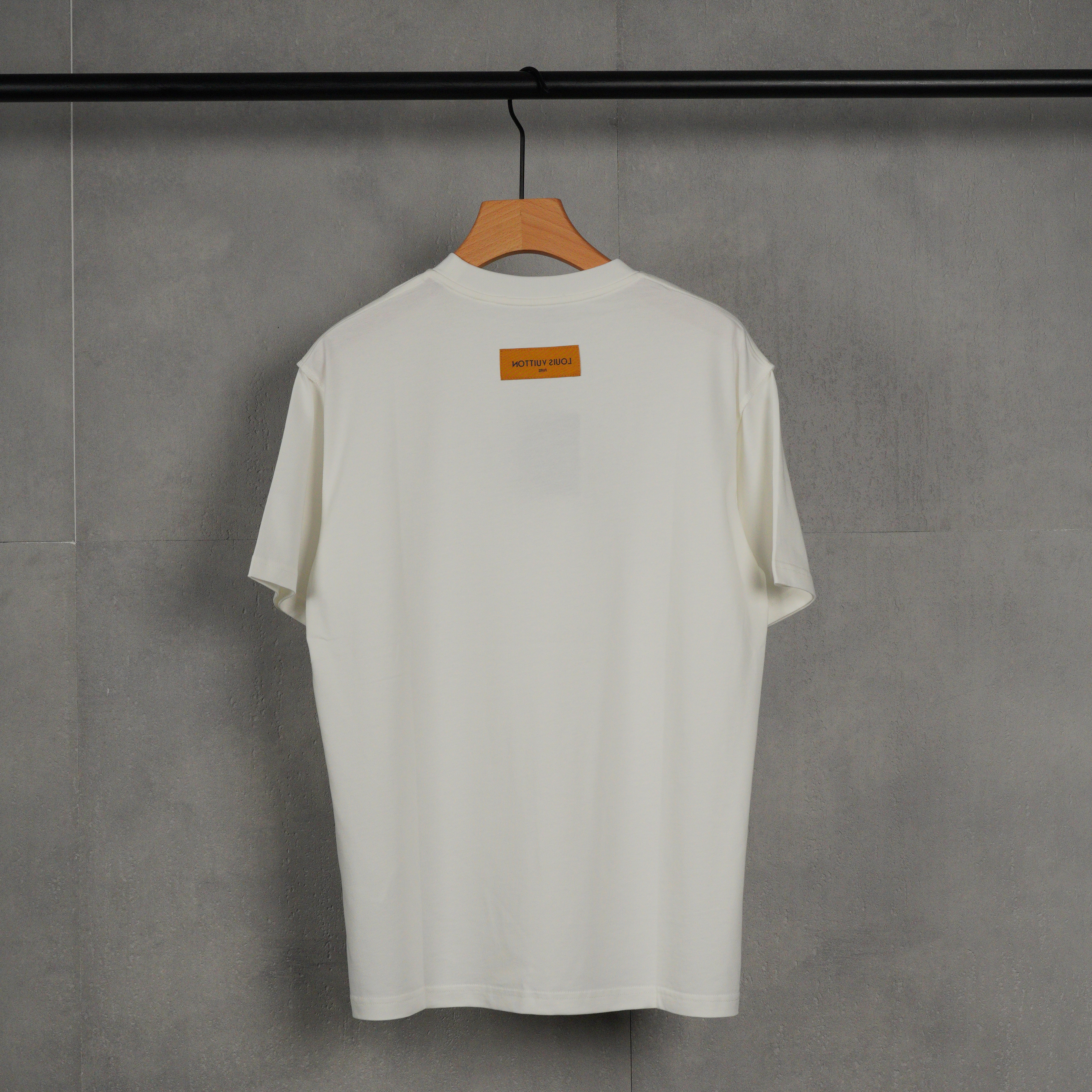 Louis Vuitton Embossed LV T-shirt（1AA5E0)