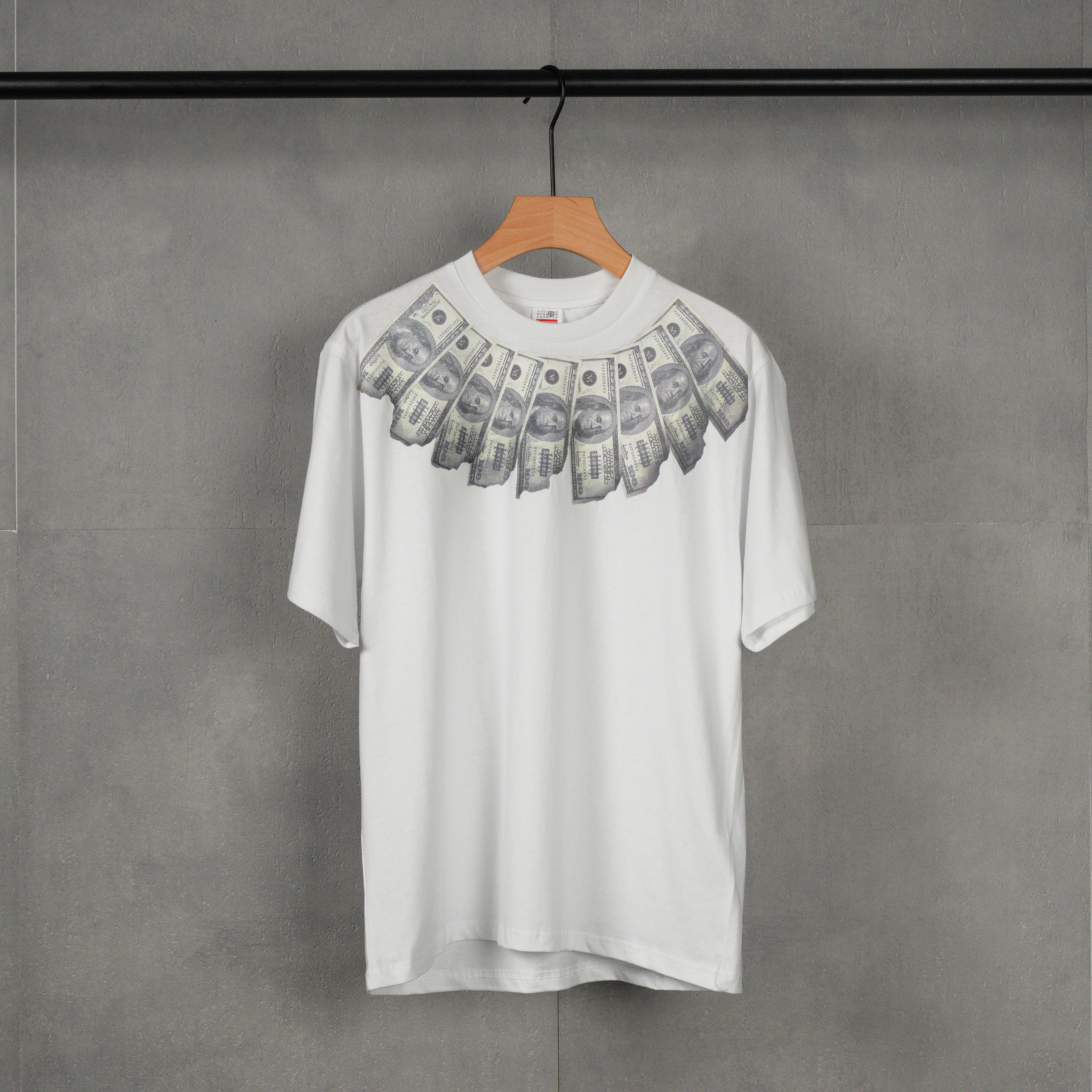 Supreme x MM6 Maison Margiela Money S/S Top "White"（SUP-SS26-013）