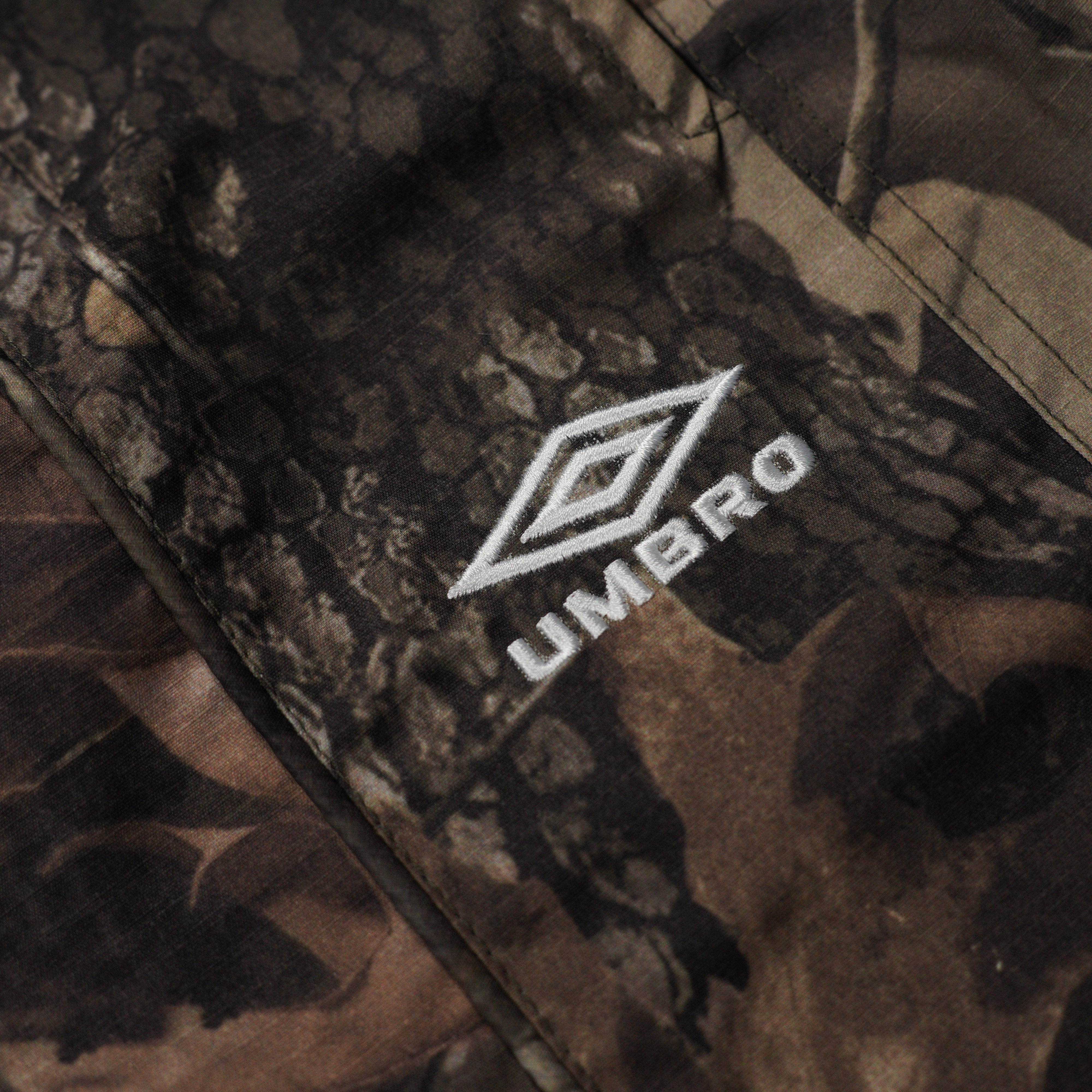 Supreme x Umbro Cotton Ripstop Track Pant (26SS) "Realtree Hardwoods Camo" （SUP-SS26-029）