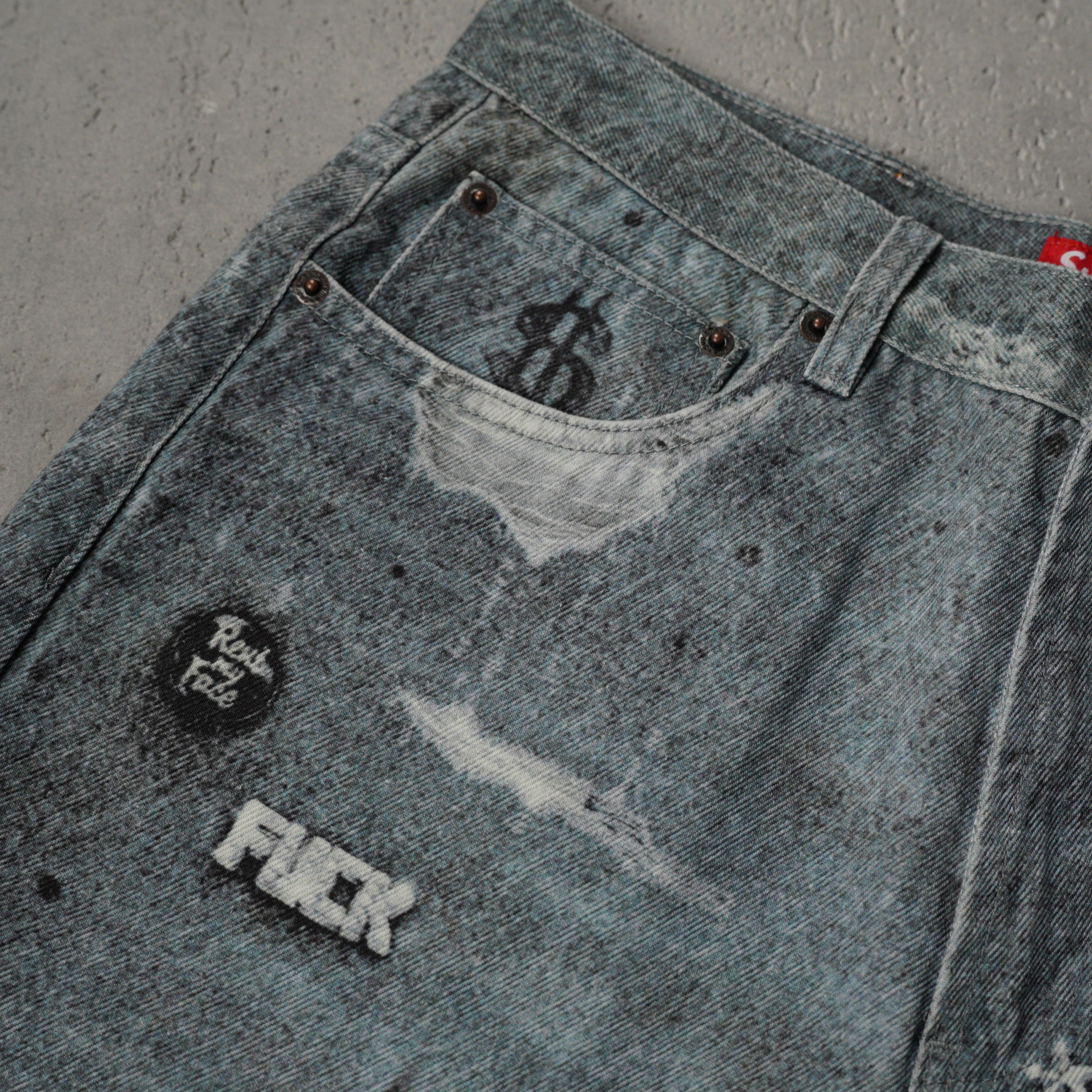 Supreme HJR Trompe L'oel Loose Fit Jean（SUP-FW24-185）