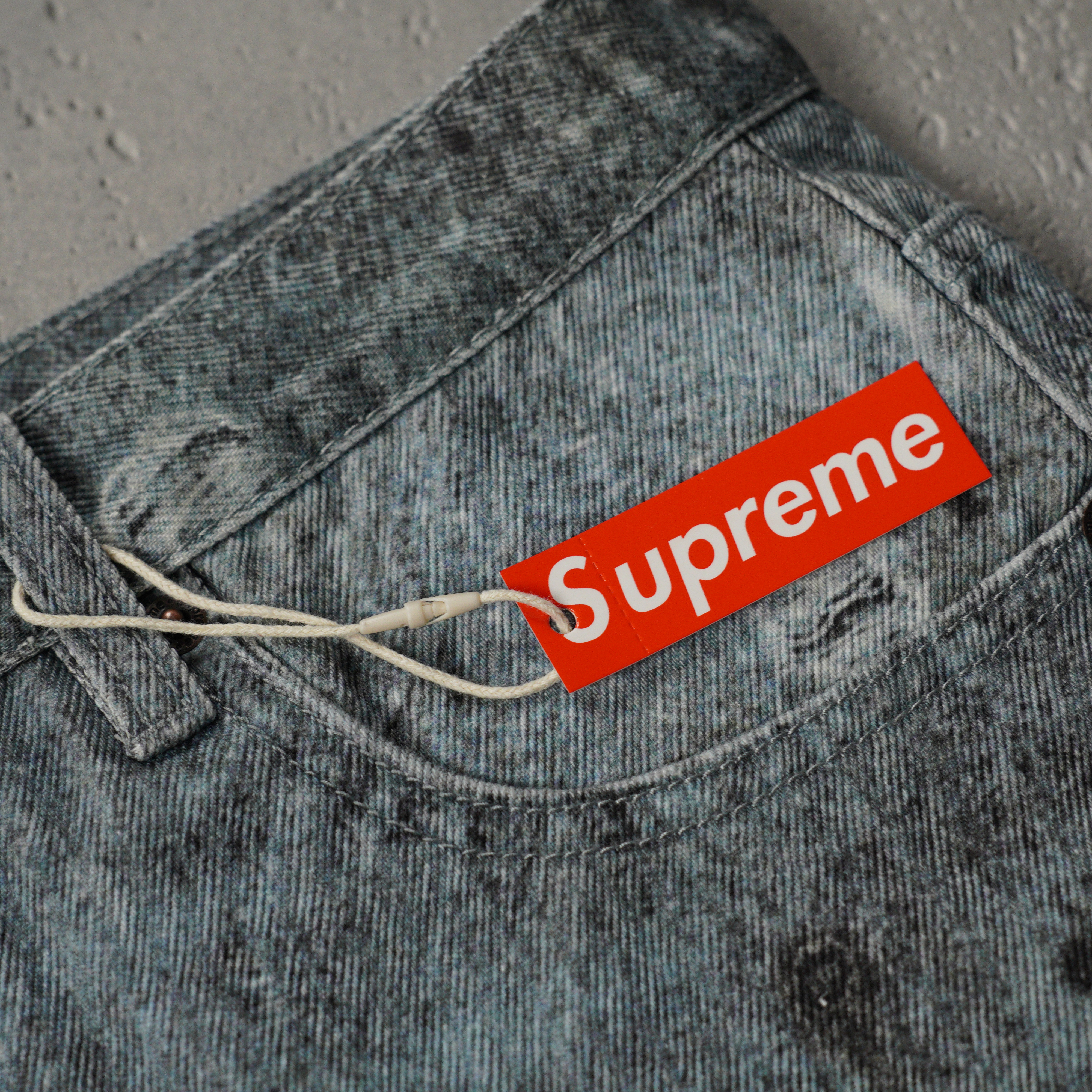 Supreme HJR Trompe L'oel Loose Fit Jean（SUP-FW24-185）