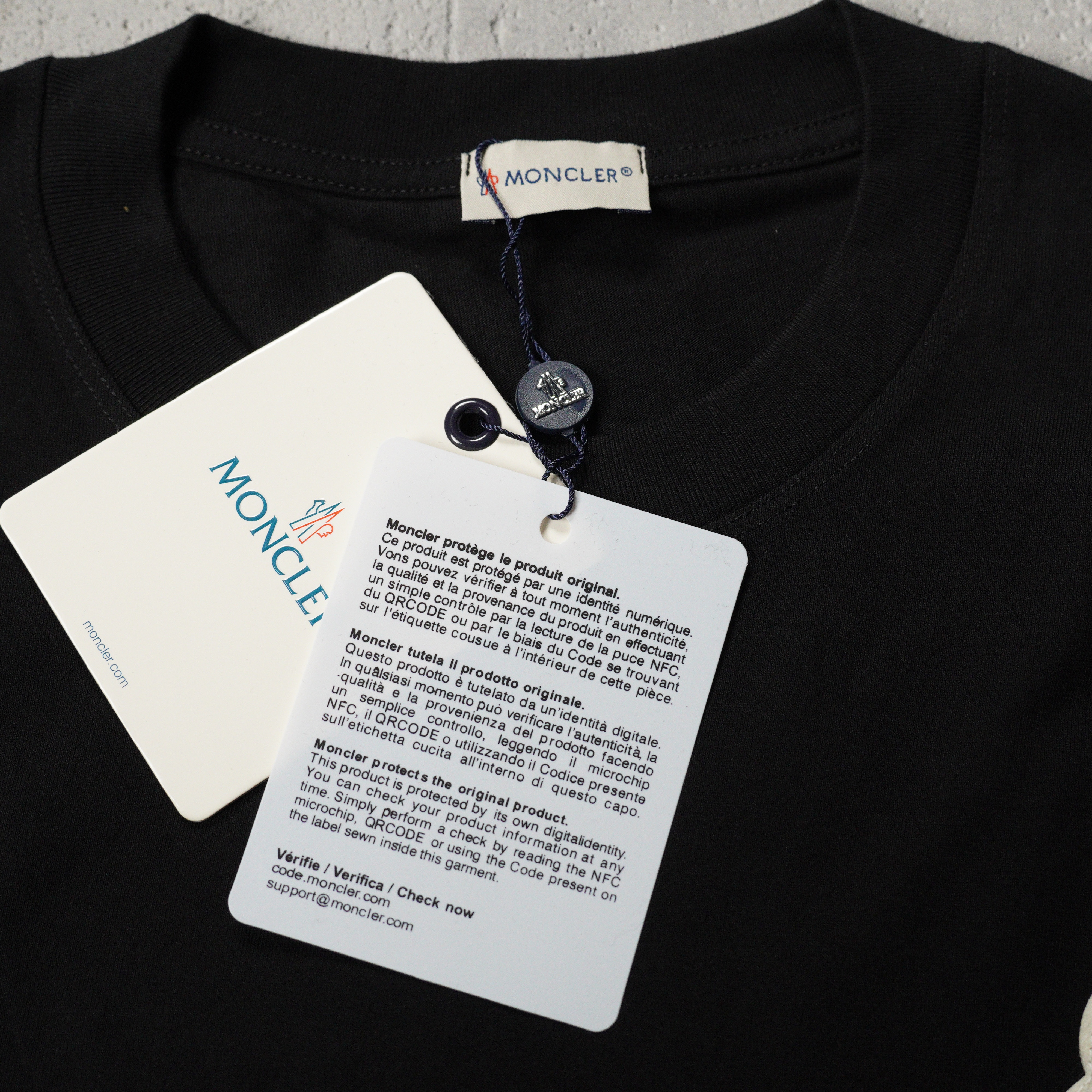 Moncler Logo Patch Pack  T-Shirt（J10918C00025829H83P3）