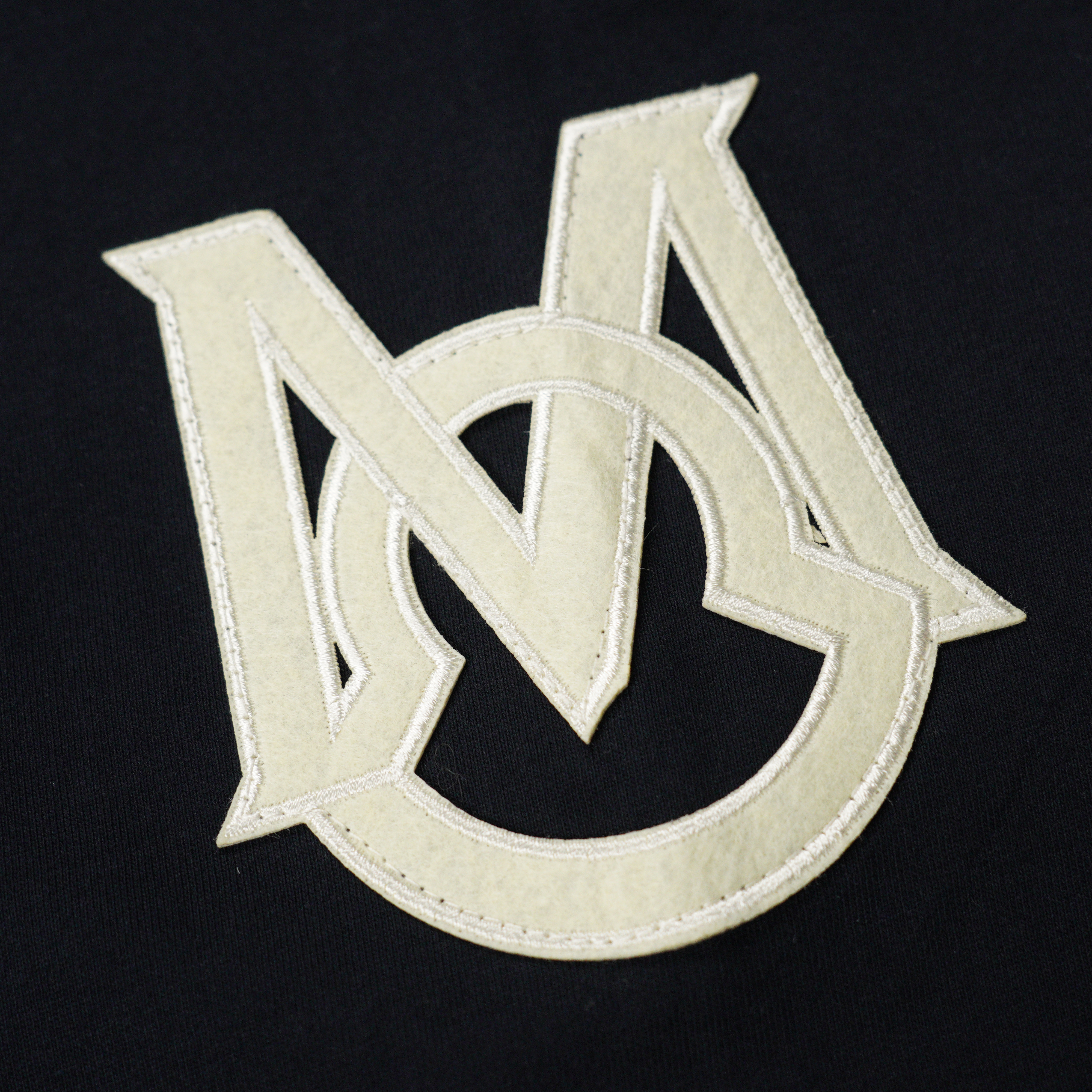 Moncler monogram cotton t-shirt（J20918C000218390T999）