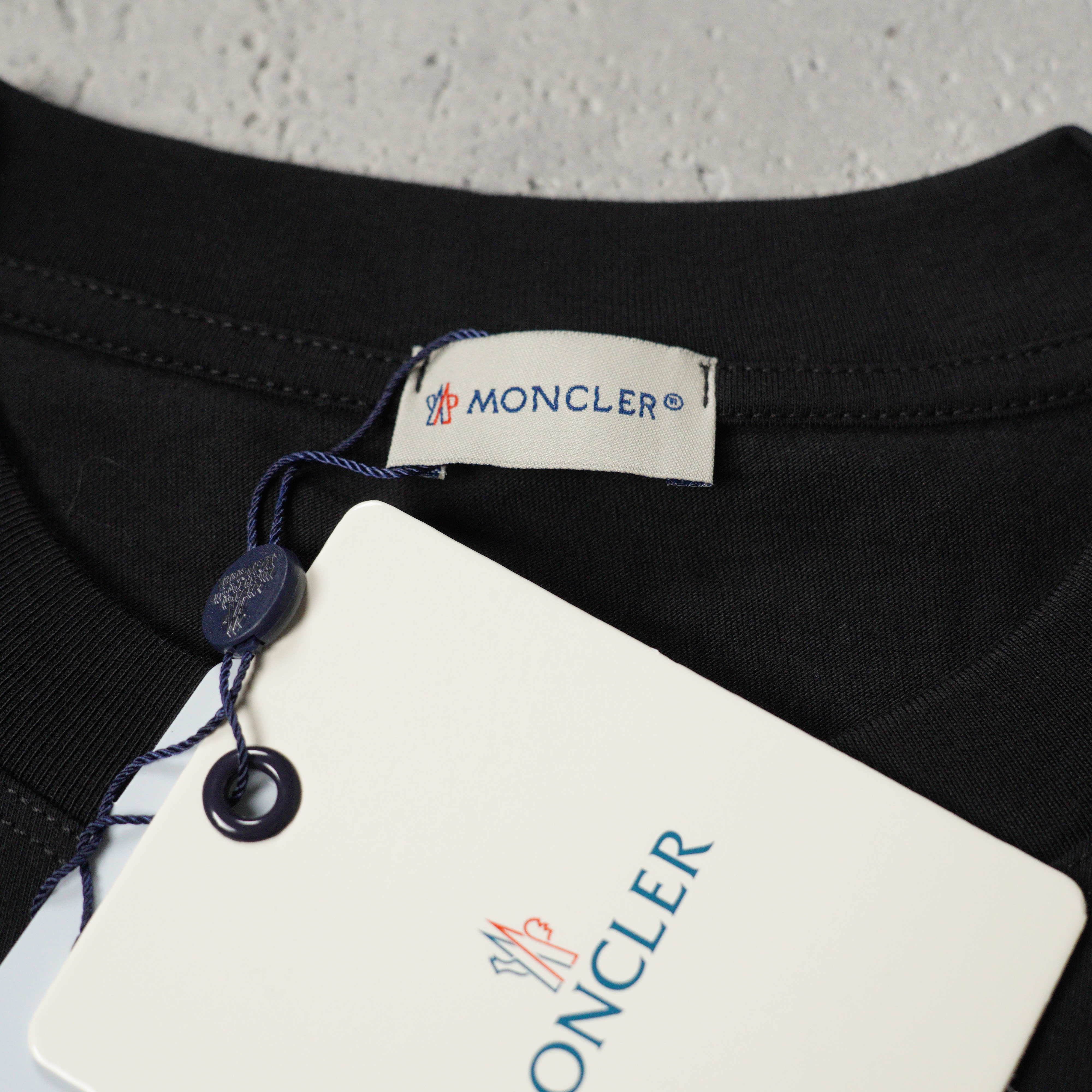 Moncler Logo Patch Pack  T-Shirt（J10918C00025829H83P3）