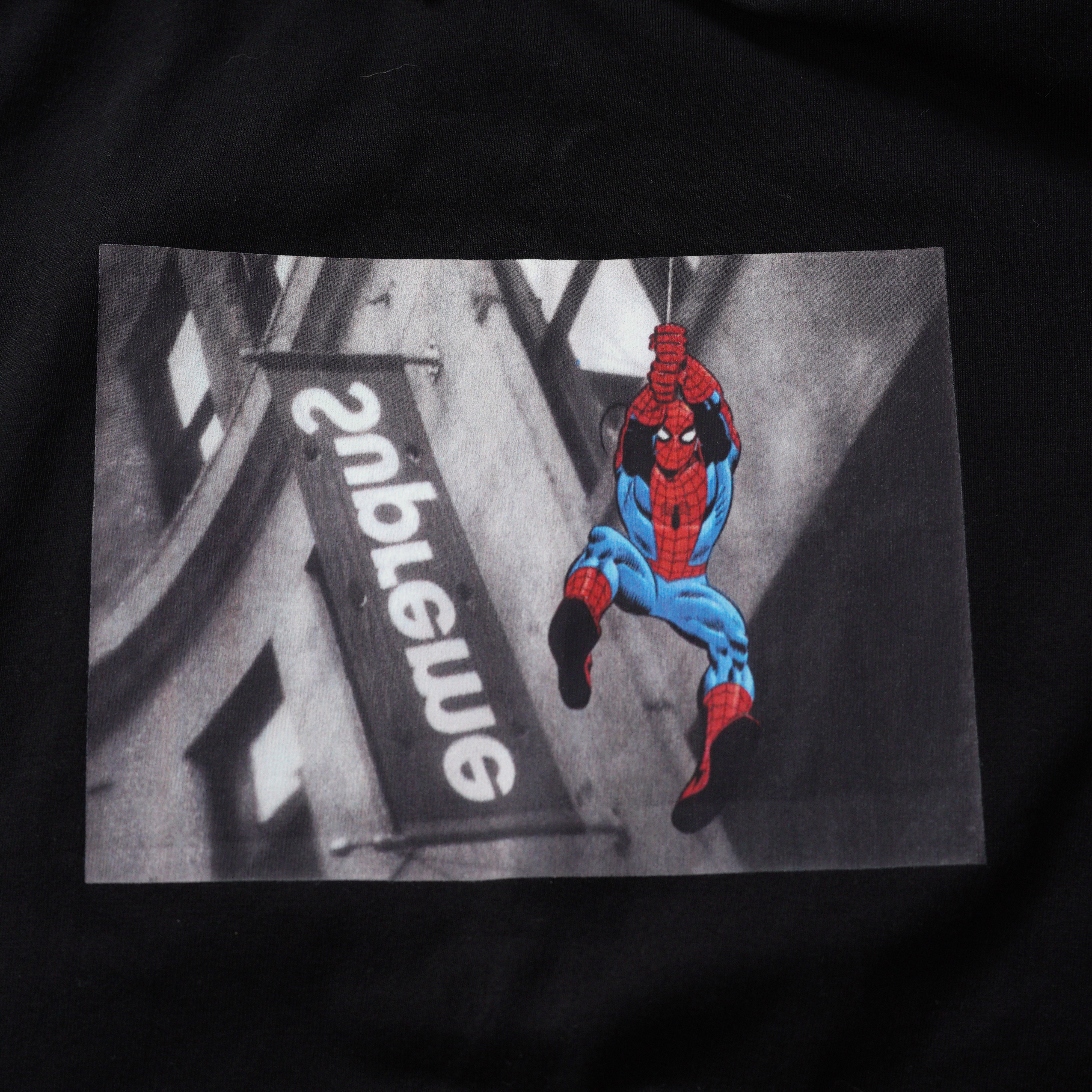 Supreme x Spider-Man Tee "Black"（SUP-SS26-001）