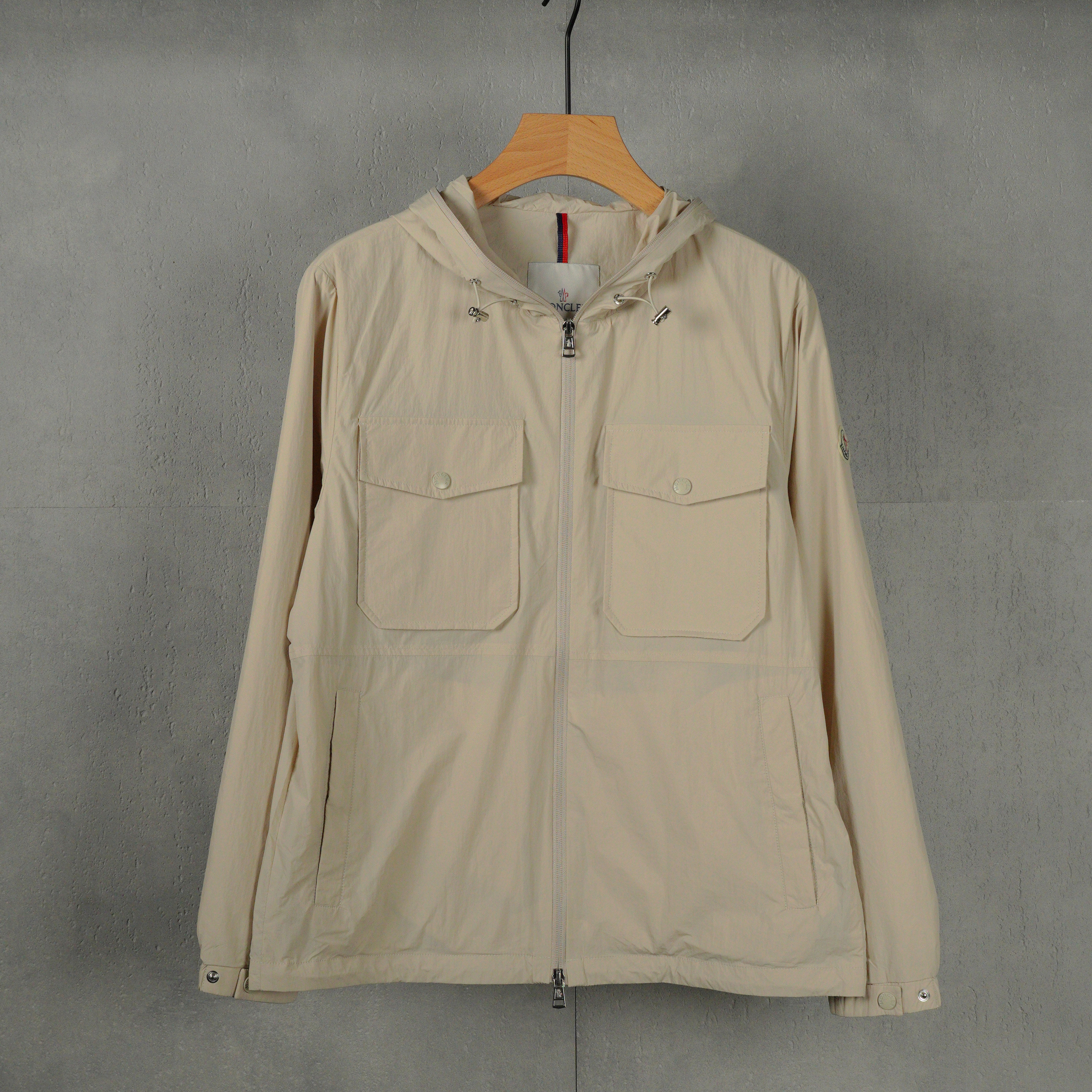 Moncler hooded zip-up jacket（MC2025004）