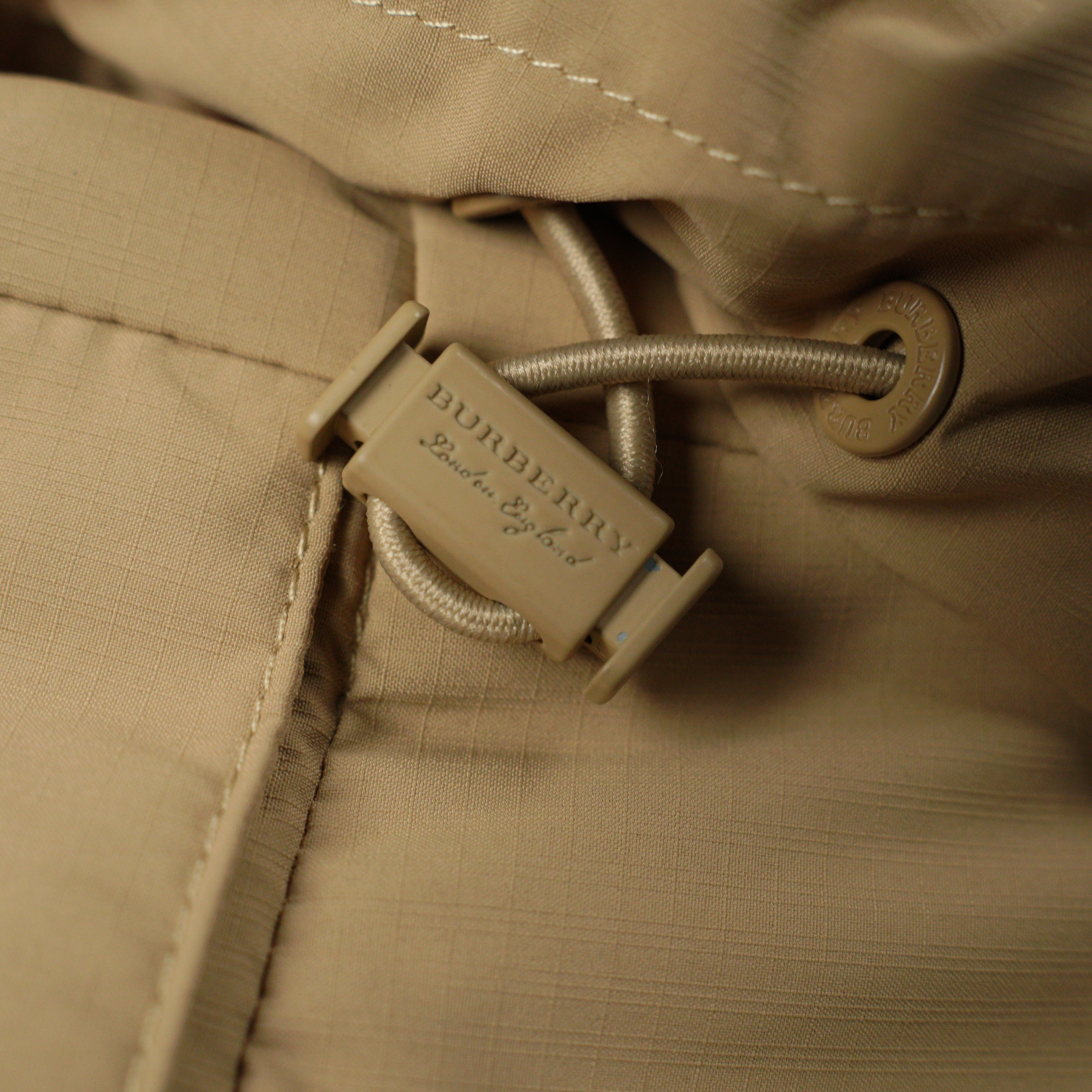 Burberry Hooded Stand Collar Zip-Up Jacket（BER2025001）