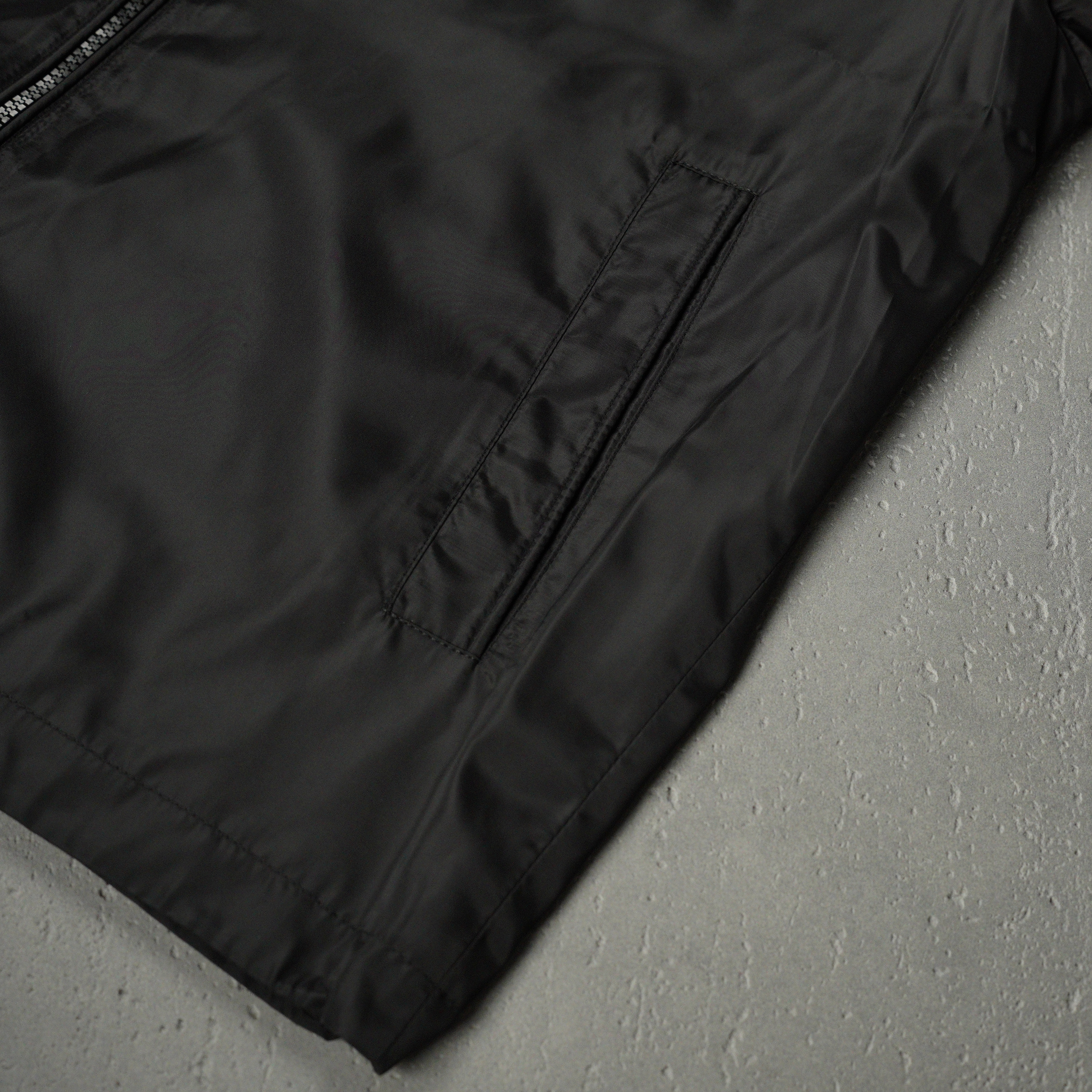 Moncler hooded zip-up jacket（MC2025003）