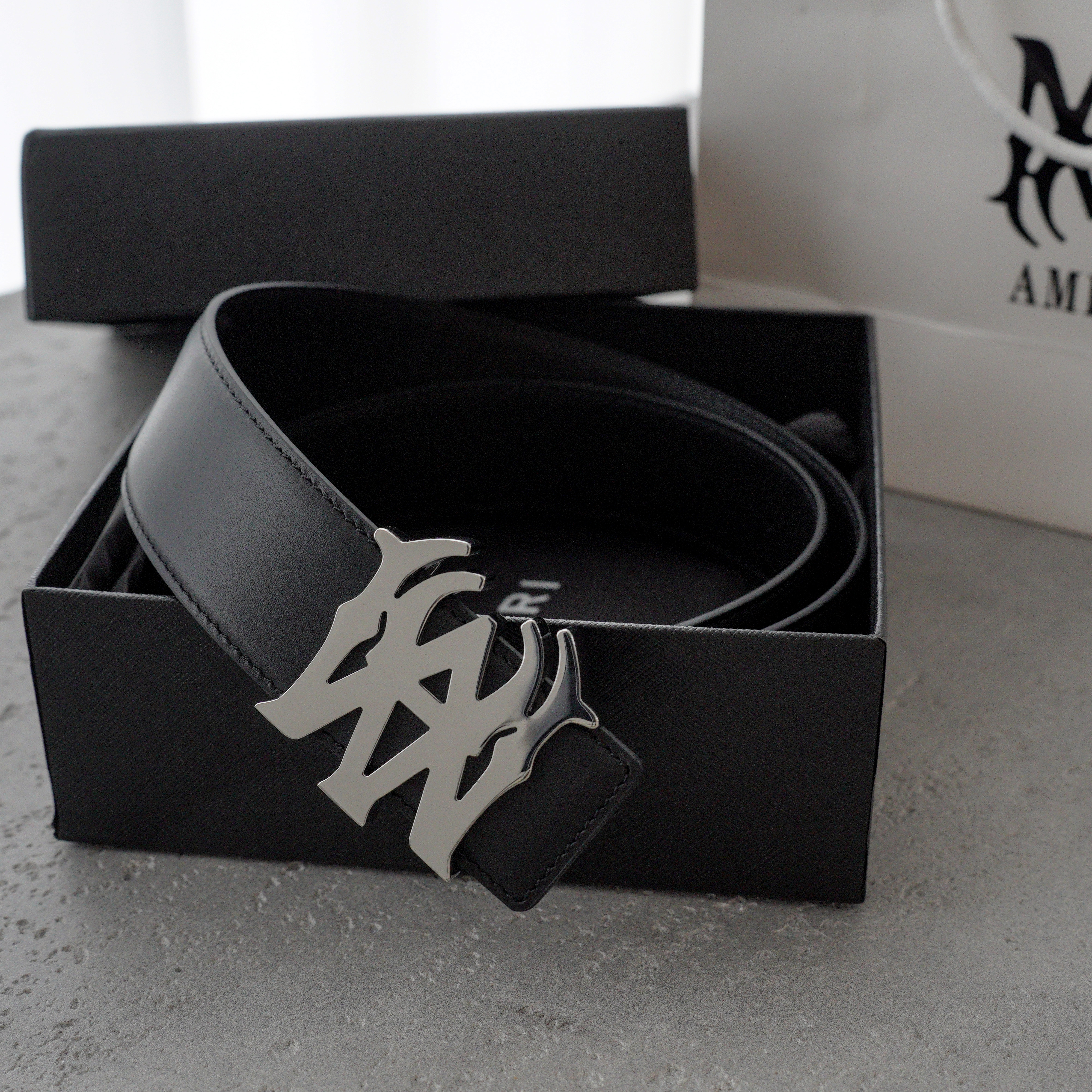 AMIRI Double-sided Leather Belt（AM2026001）