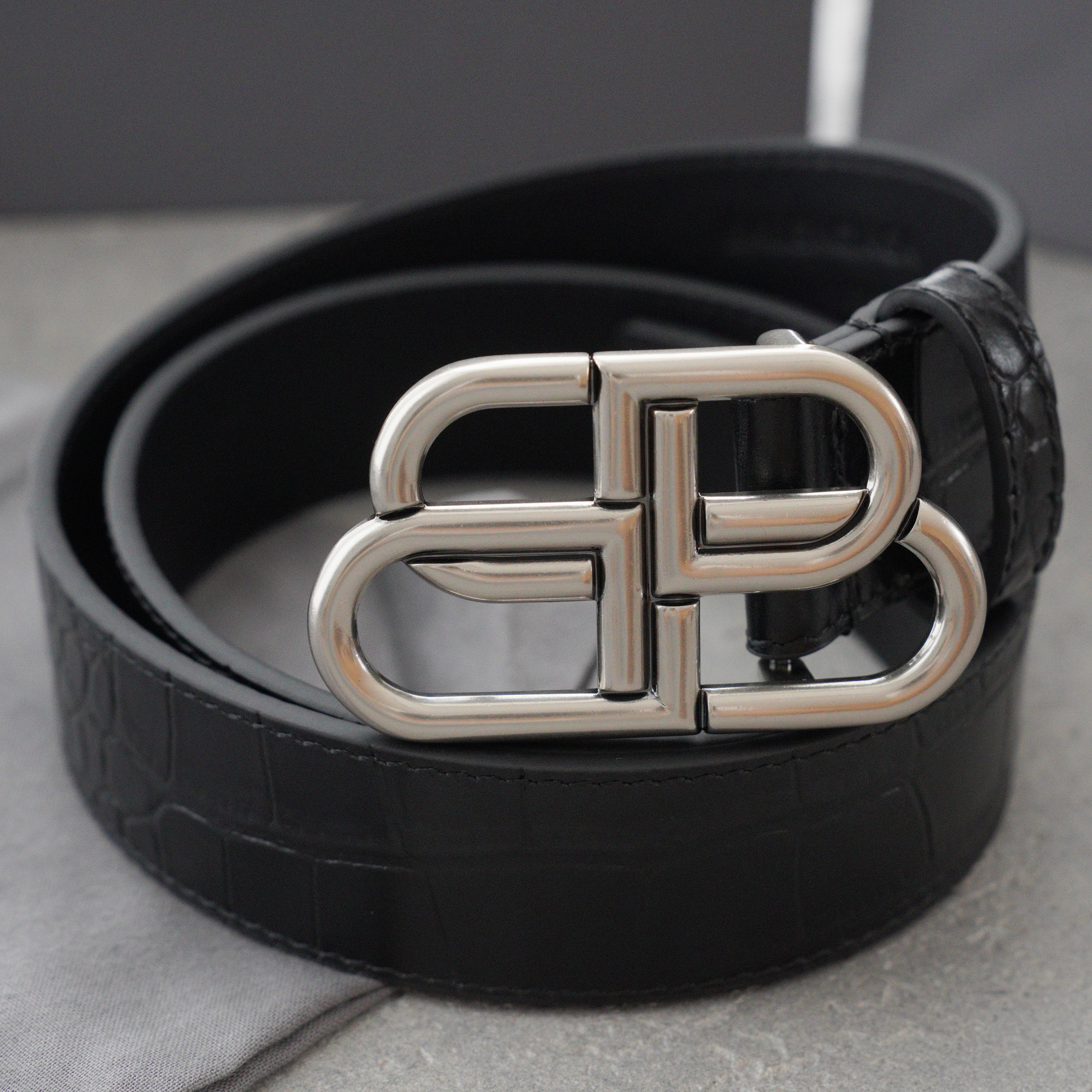 Balenciaga Men's Bb Large Belt in Black-3.5cm（5703701ROBY1000）