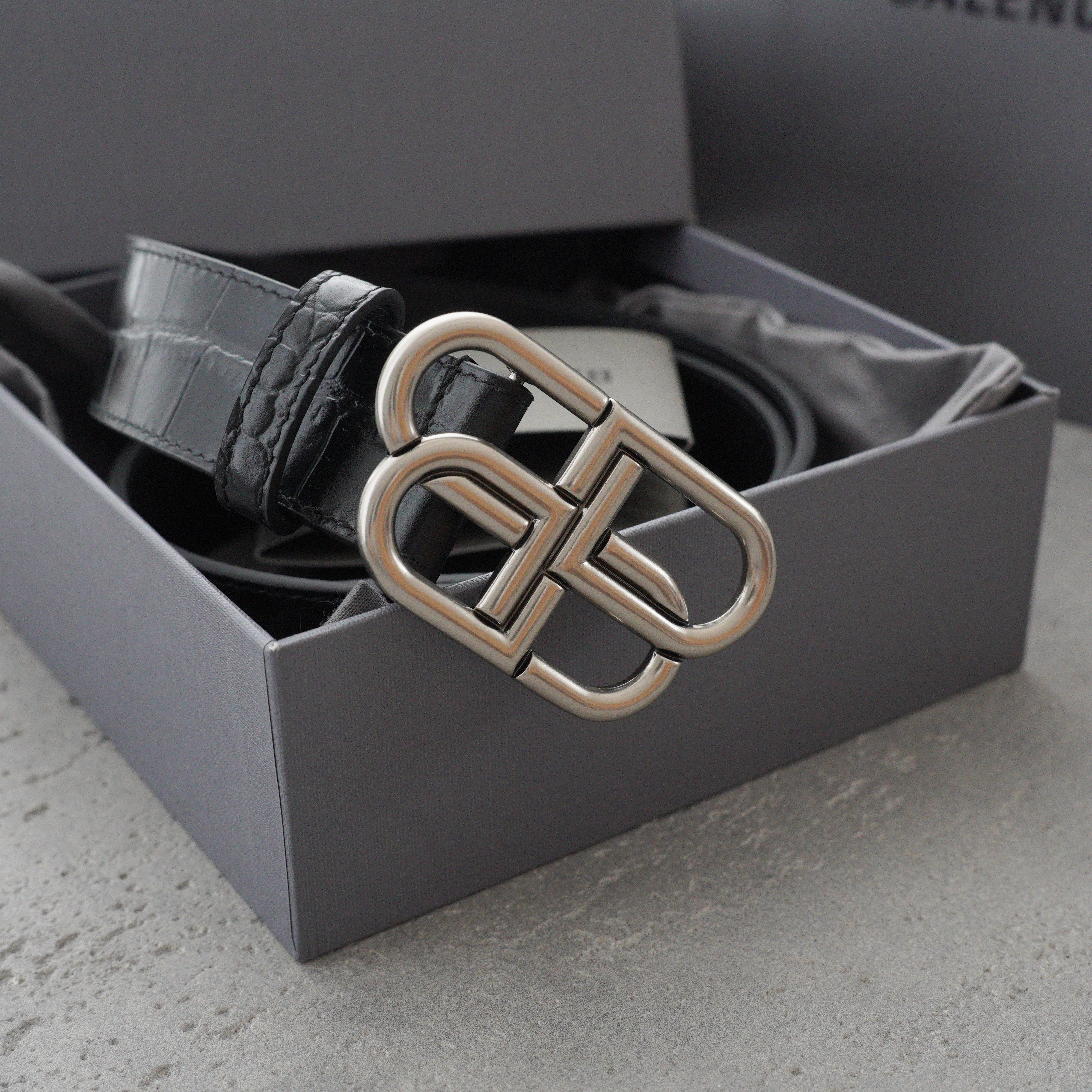 Balenciaga Men's Bb Large Belt in Black-3.5cm（5703701ROBY1000）