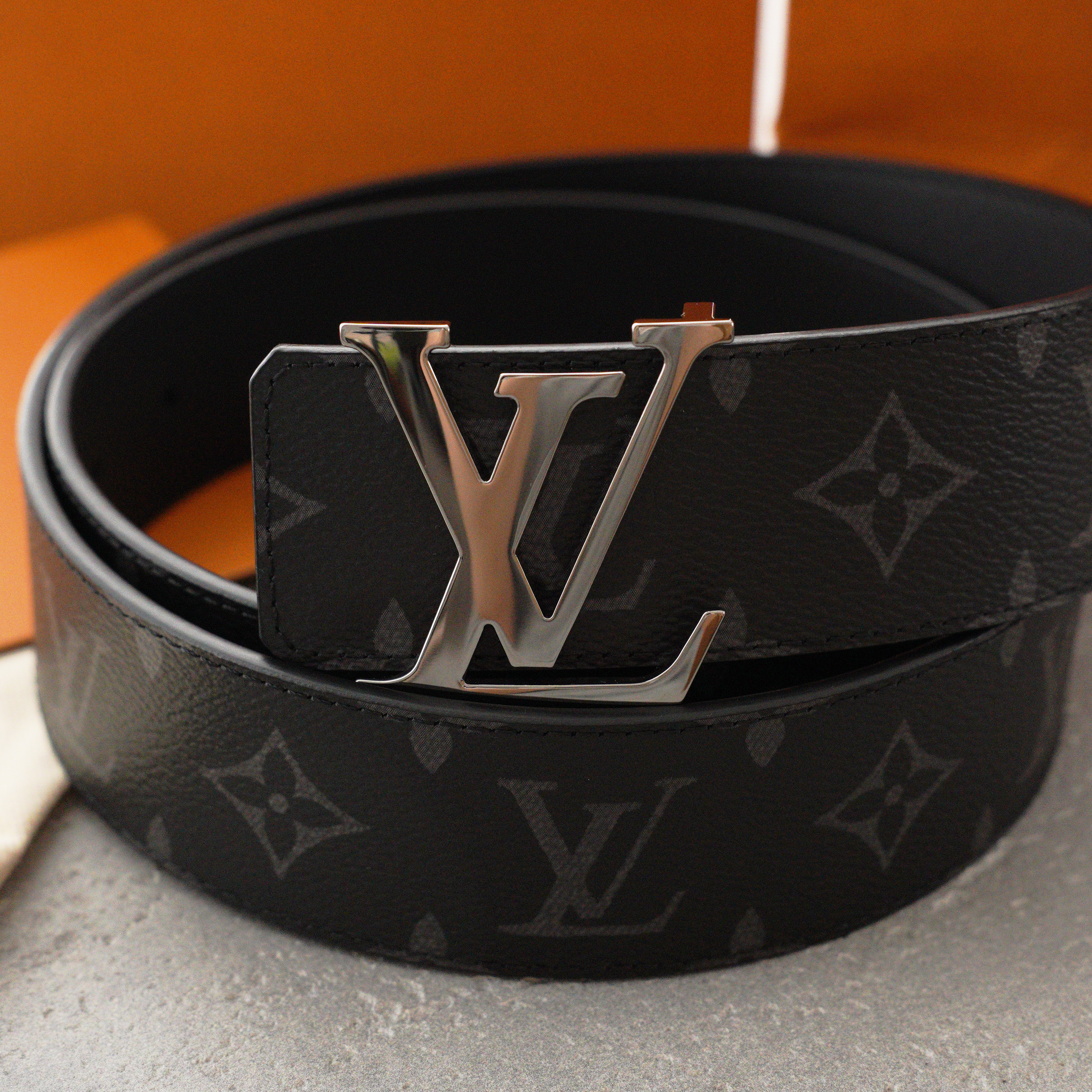Louis Vuitton Santur LV Initial 40mm Reversible Monogram Eclipse Belt（M9043）