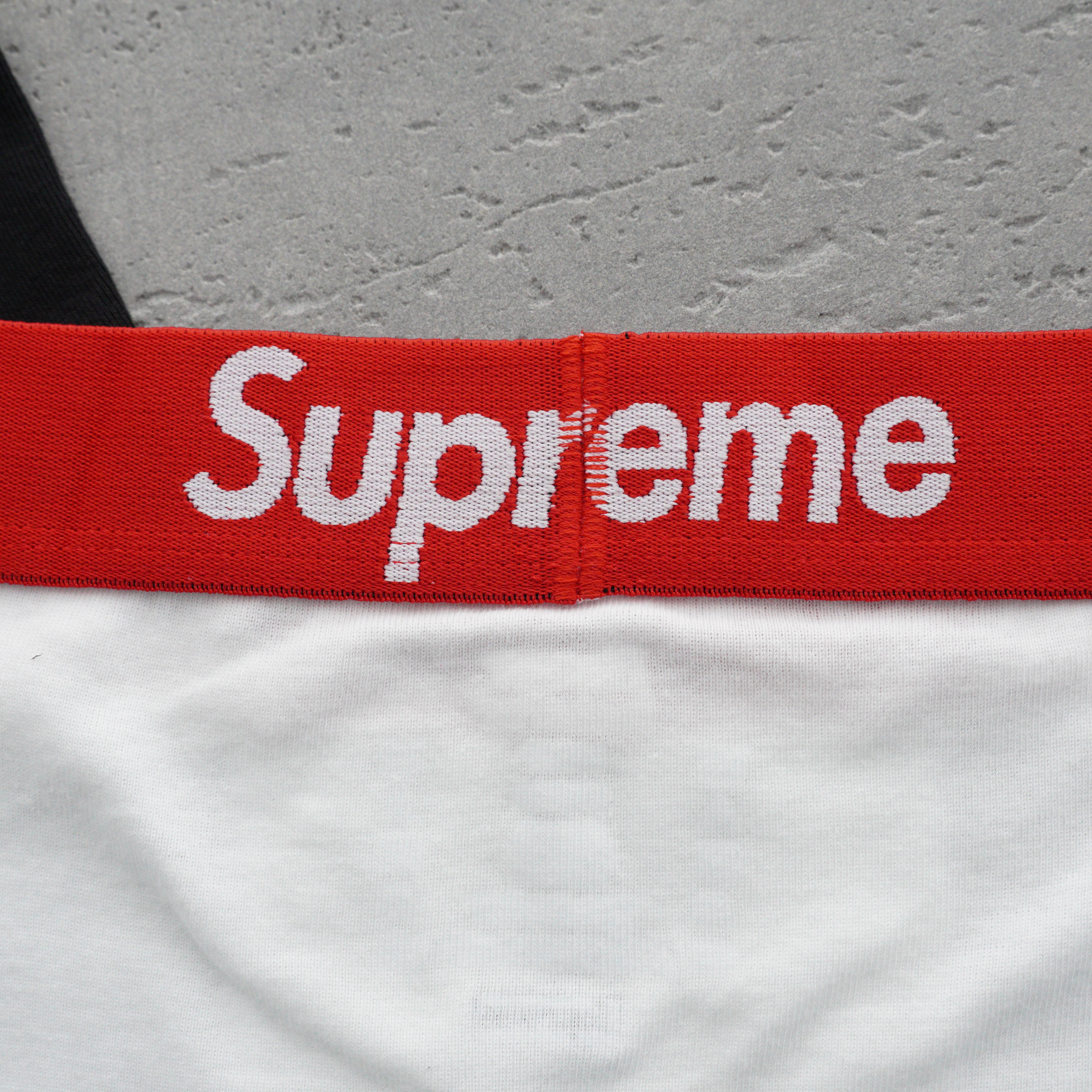 Supreme x Hanes Boxer Briefs (2 Pack)（SUP-FW24-023）