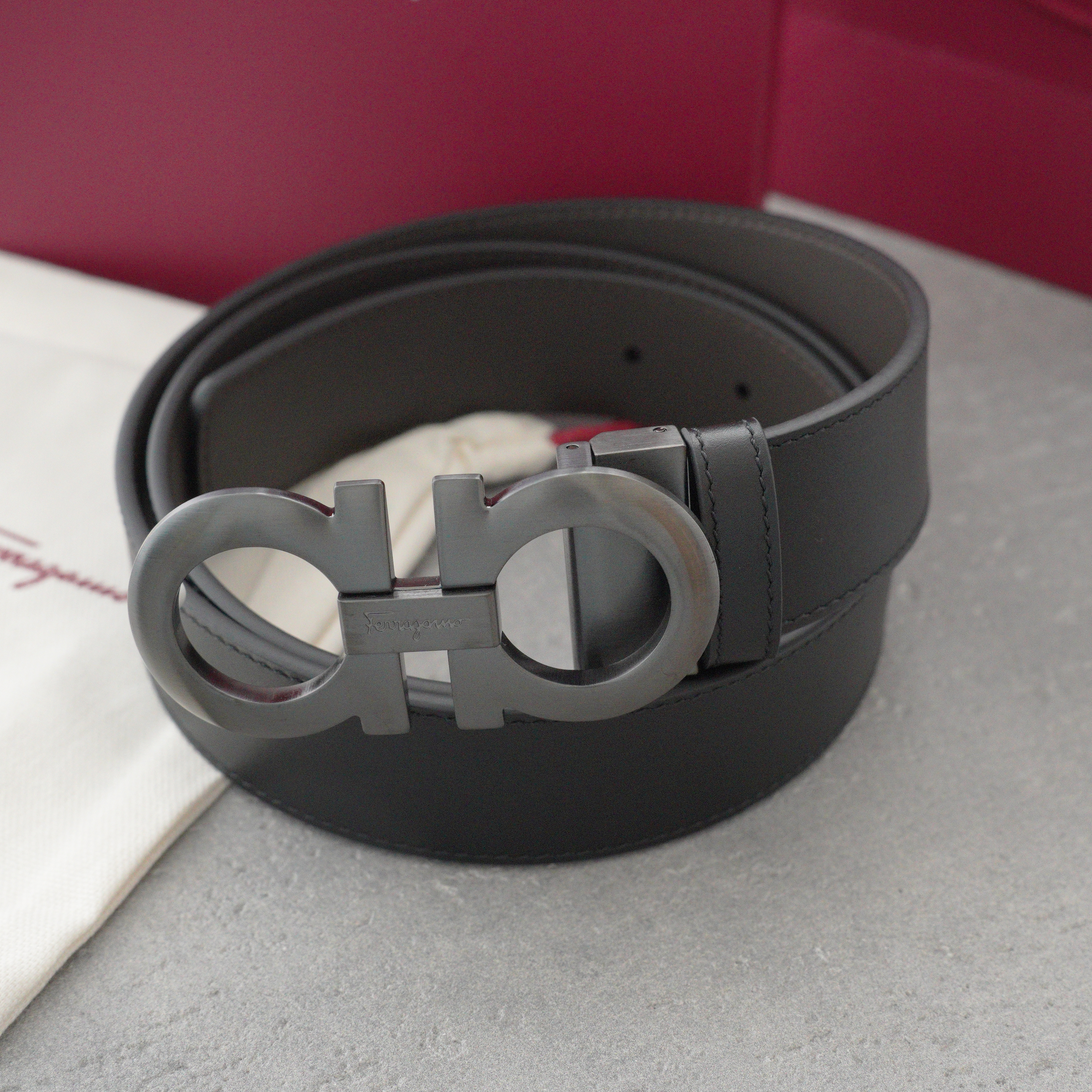 FERRAGAMO Simple Black Leather Belt（0464231675542017）