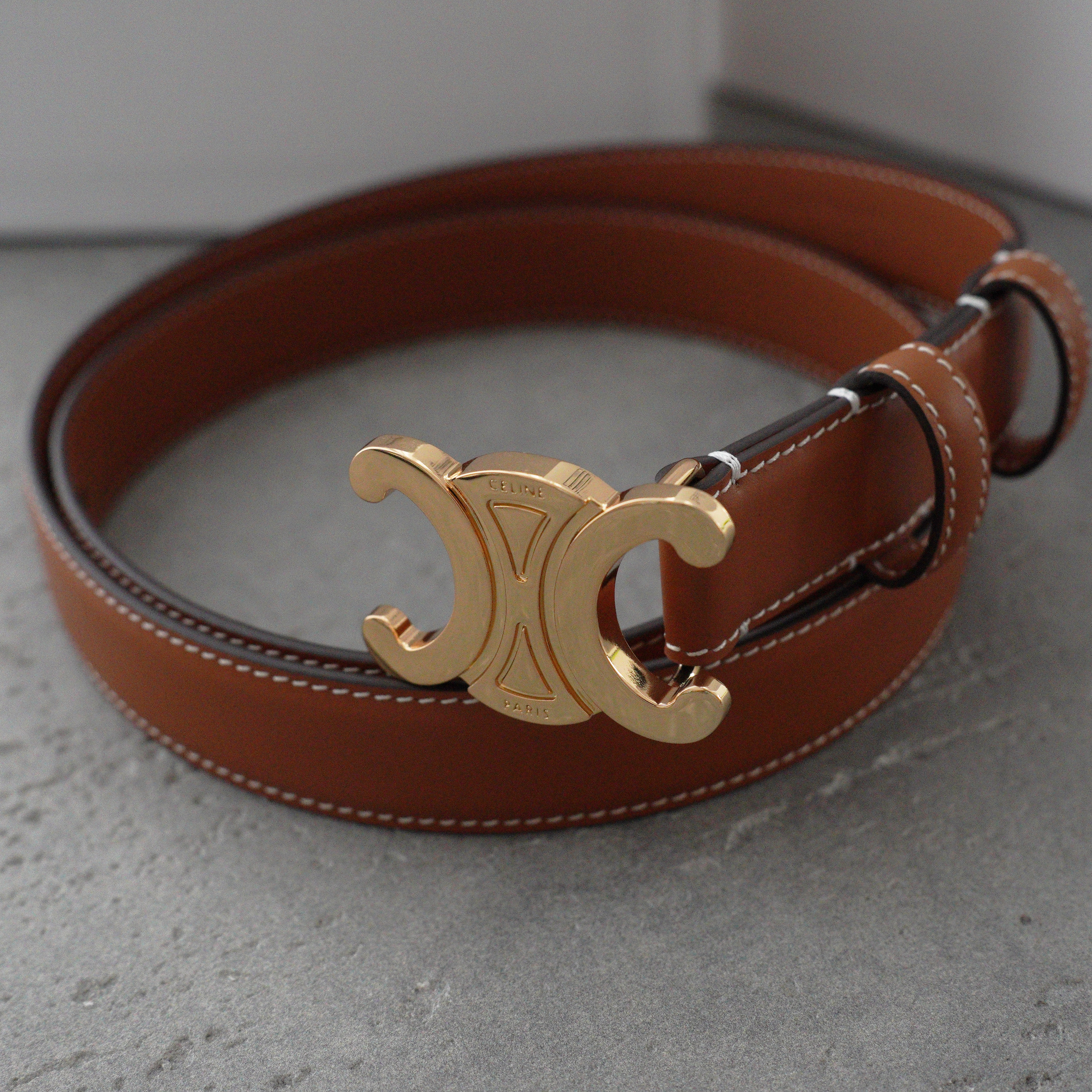 Celine Medium 25mm Triomphe Belt in Natural Calfskin（45AK93A78.04LU）