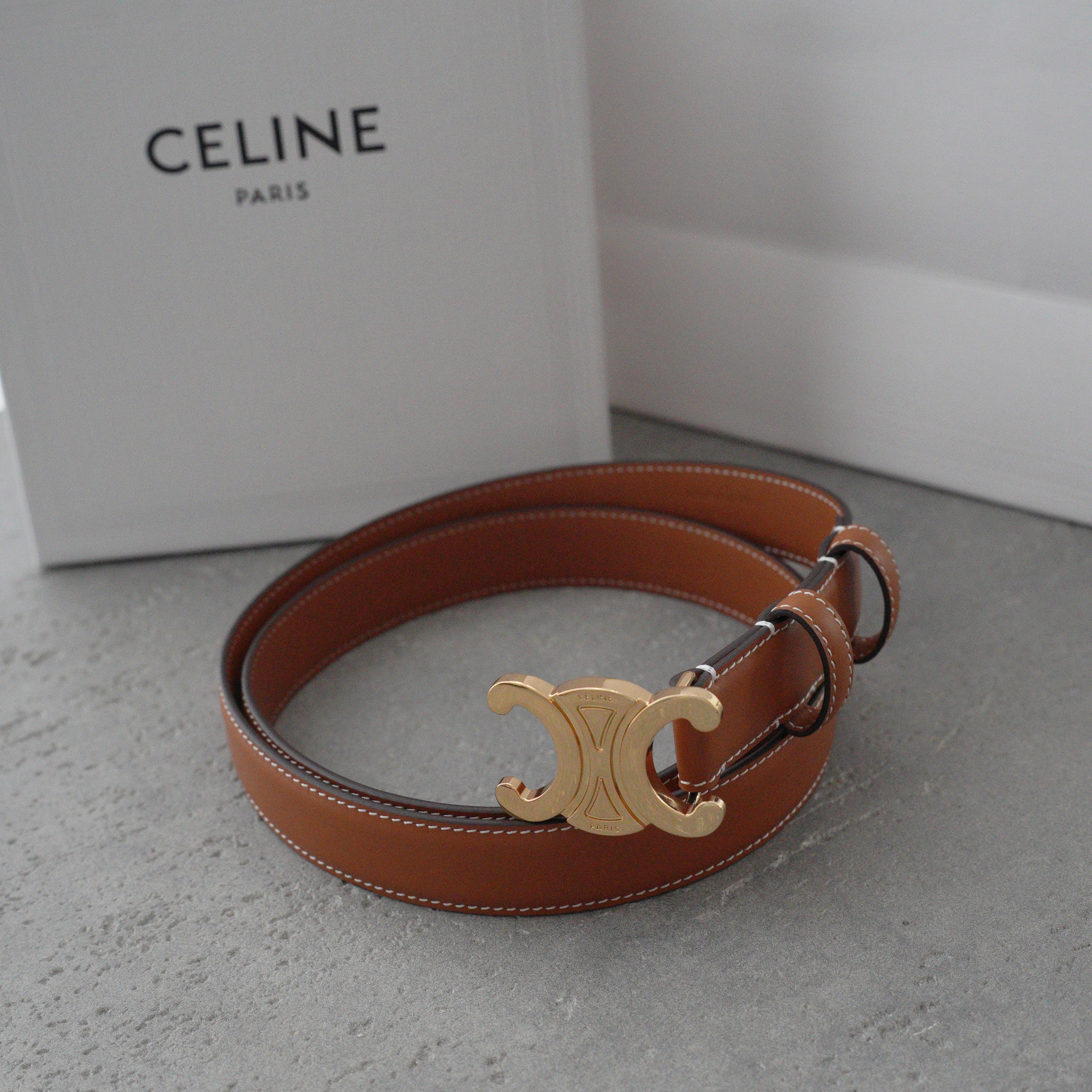Celine Medium 25mm Triomphe Belt in Natural Calfskin（45AK93A78.04LU）