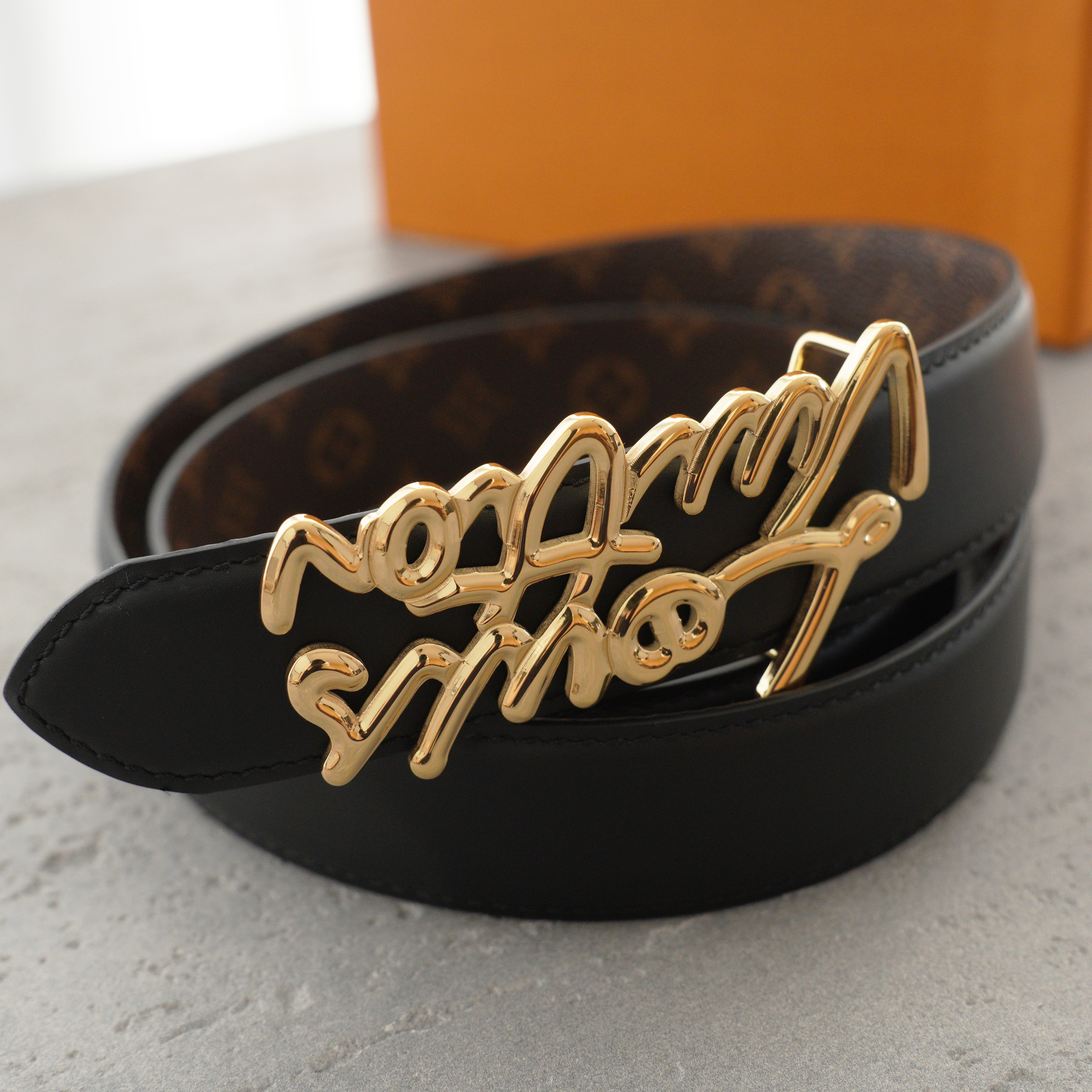 Louis Vuitton Script 30mm leather belt（M4472W）