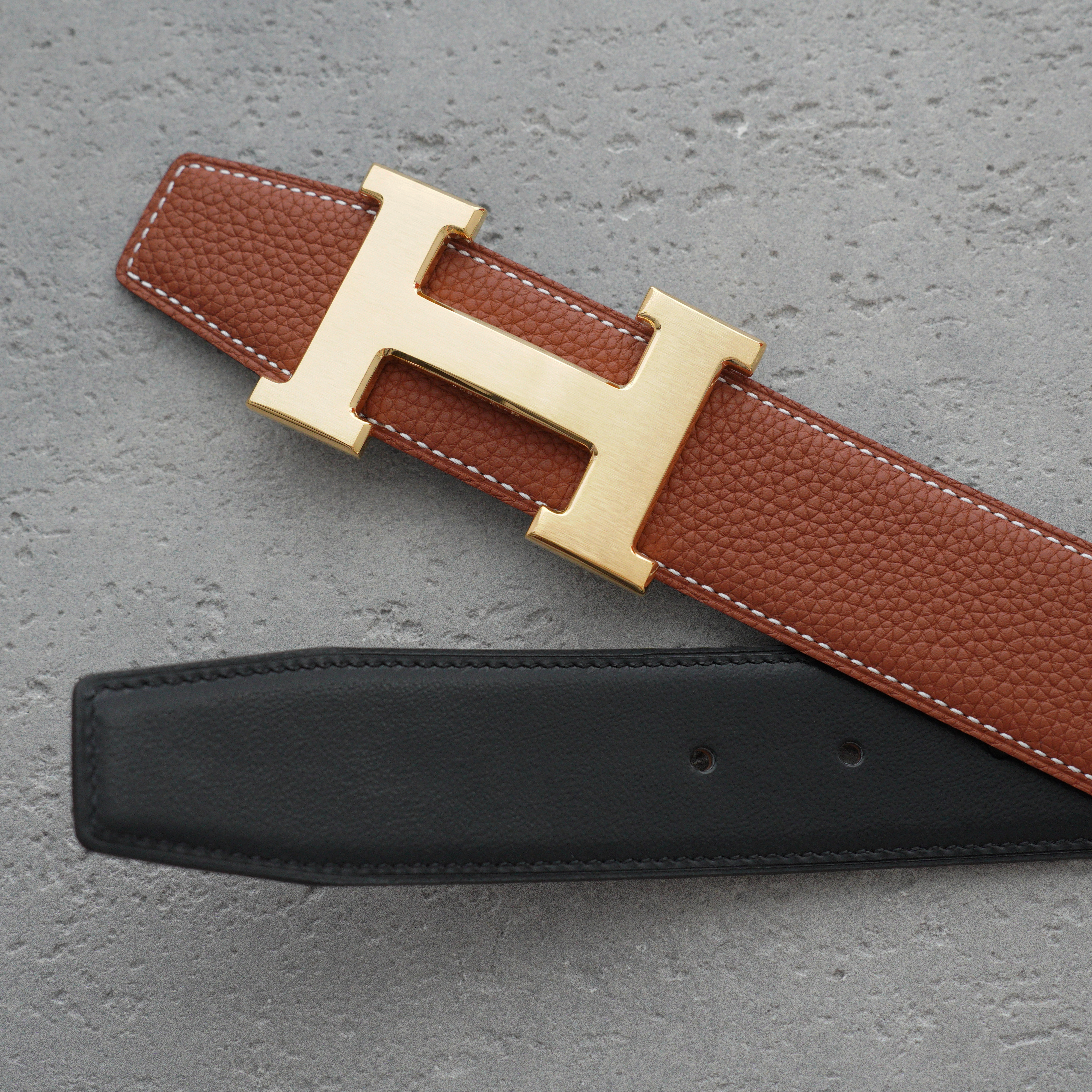 Hermès H buckle and double-sided leather strap 32 mm（H064544CC06-H073967CAAA）