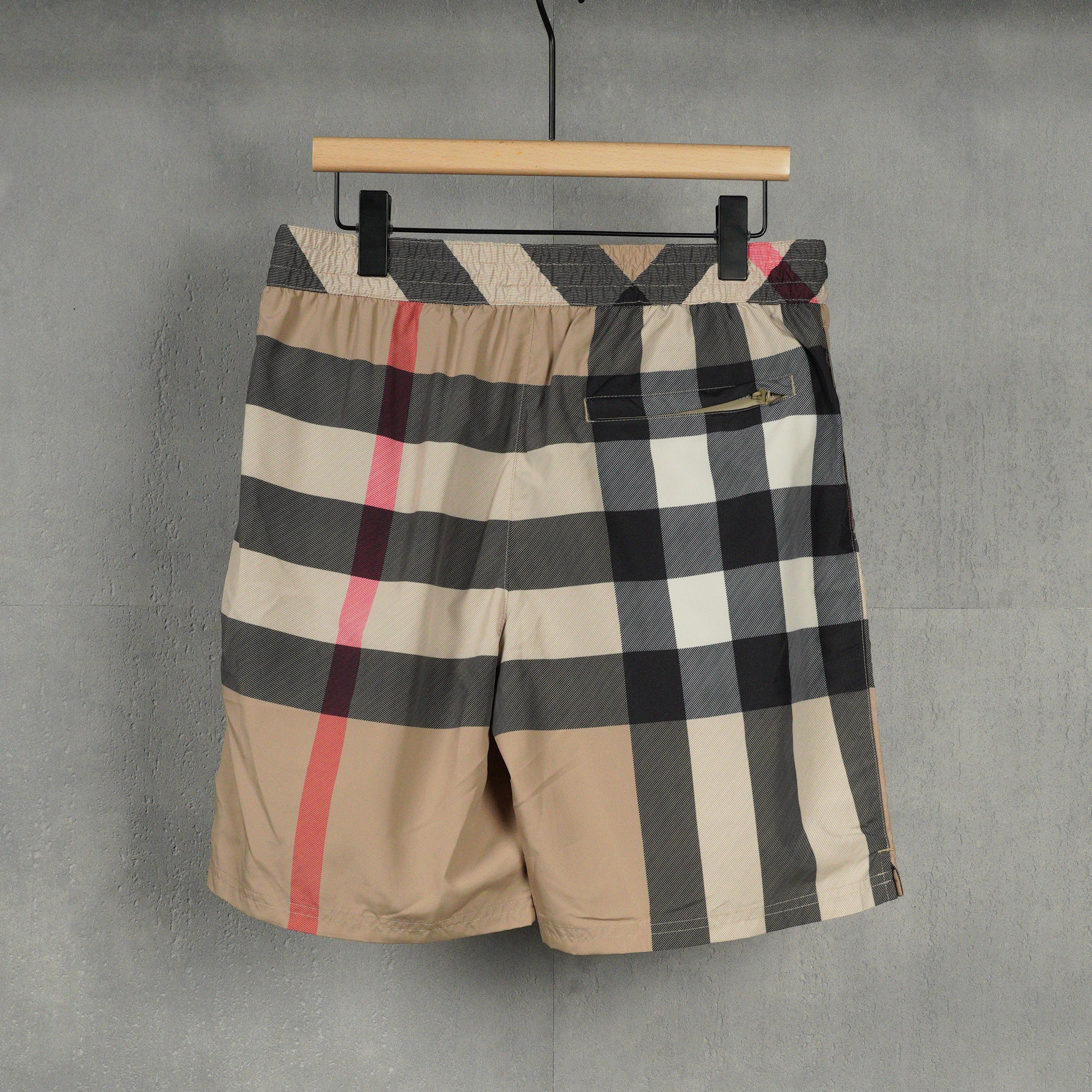 Burberry Men's Check Swim Shorts "Archive Beige （80172941）