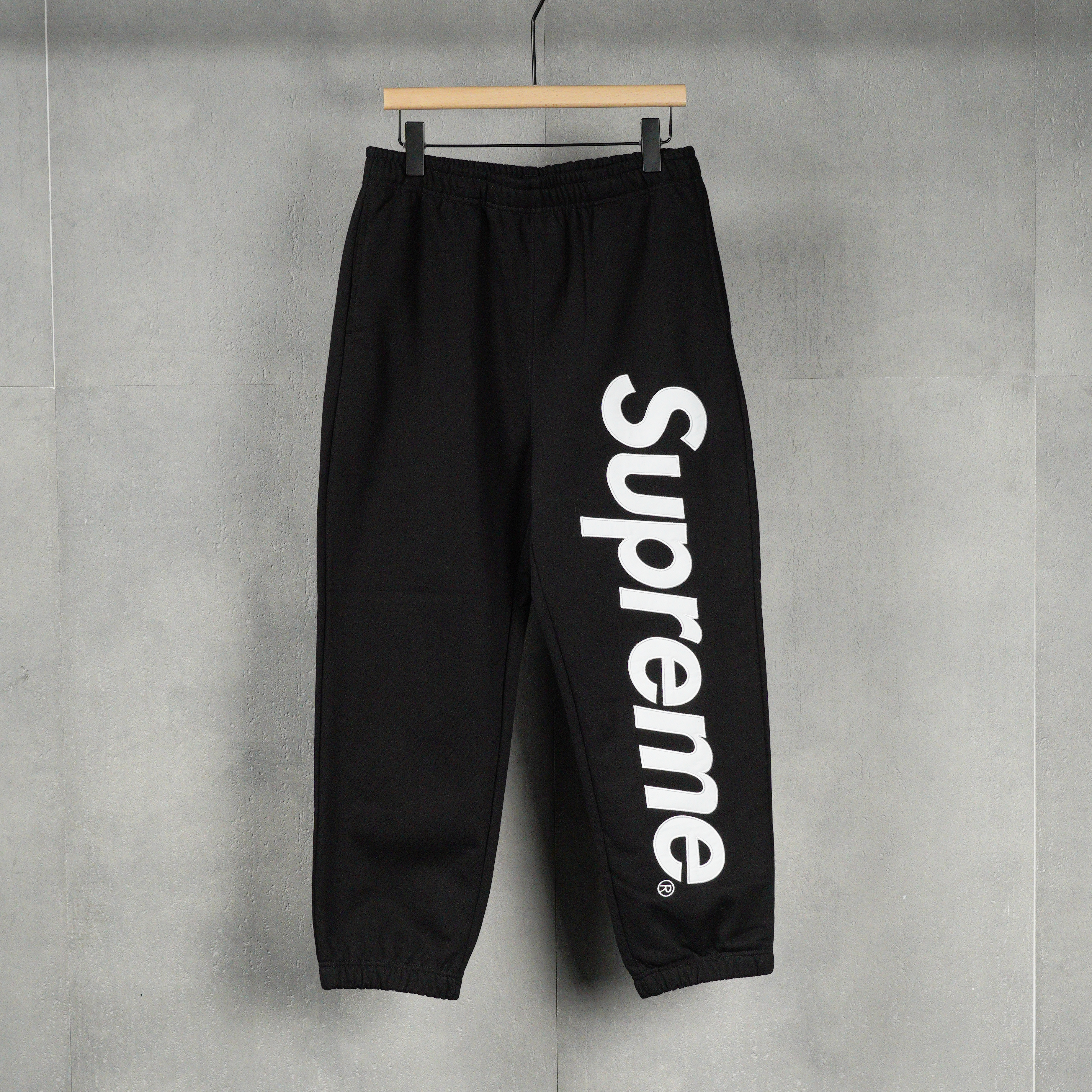 Supreme Satin Applique Sweatpant (FW24)（SUP-FW24-053）