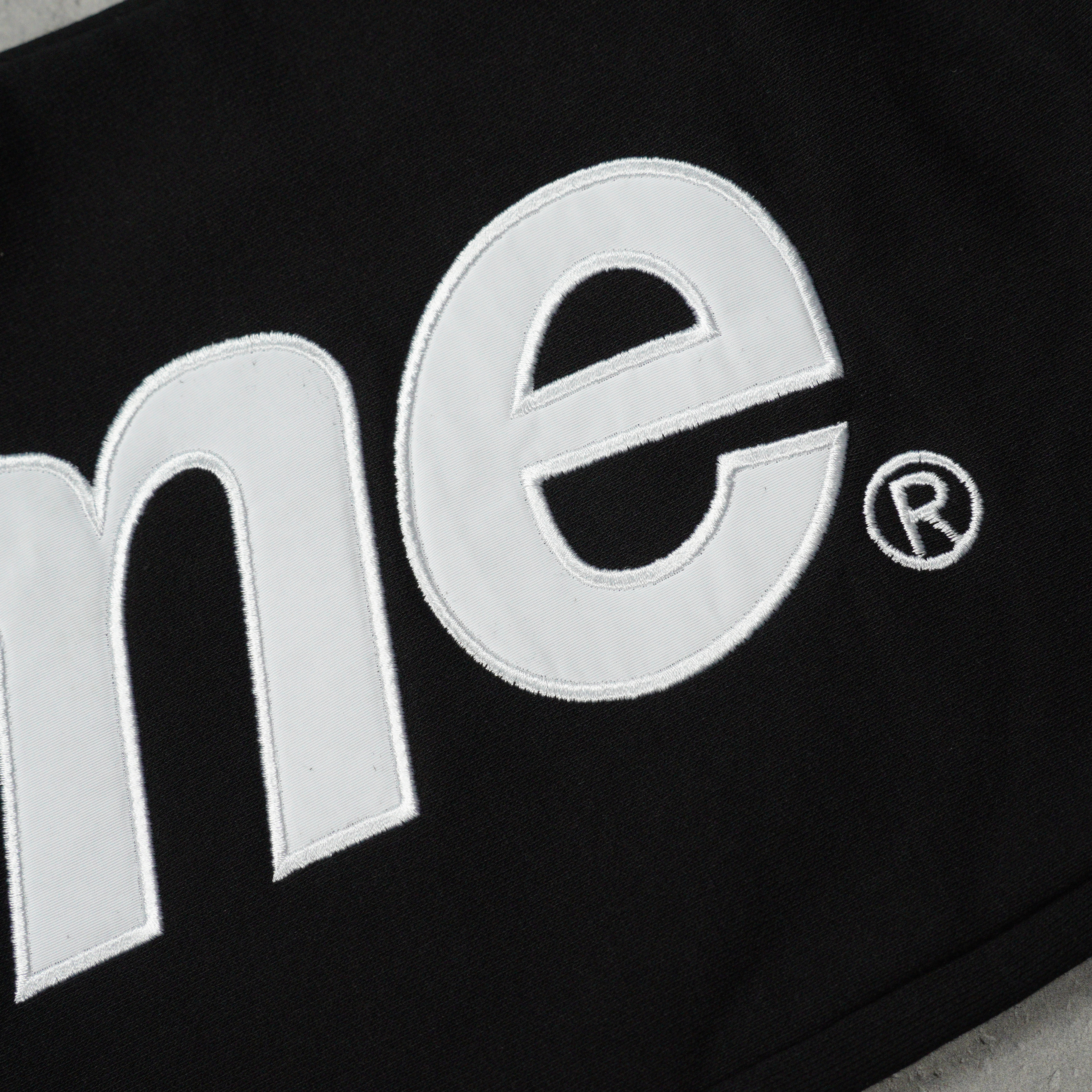 Supreme Satin Applique Sweatpant (FW24)（SUP-FW24-053）