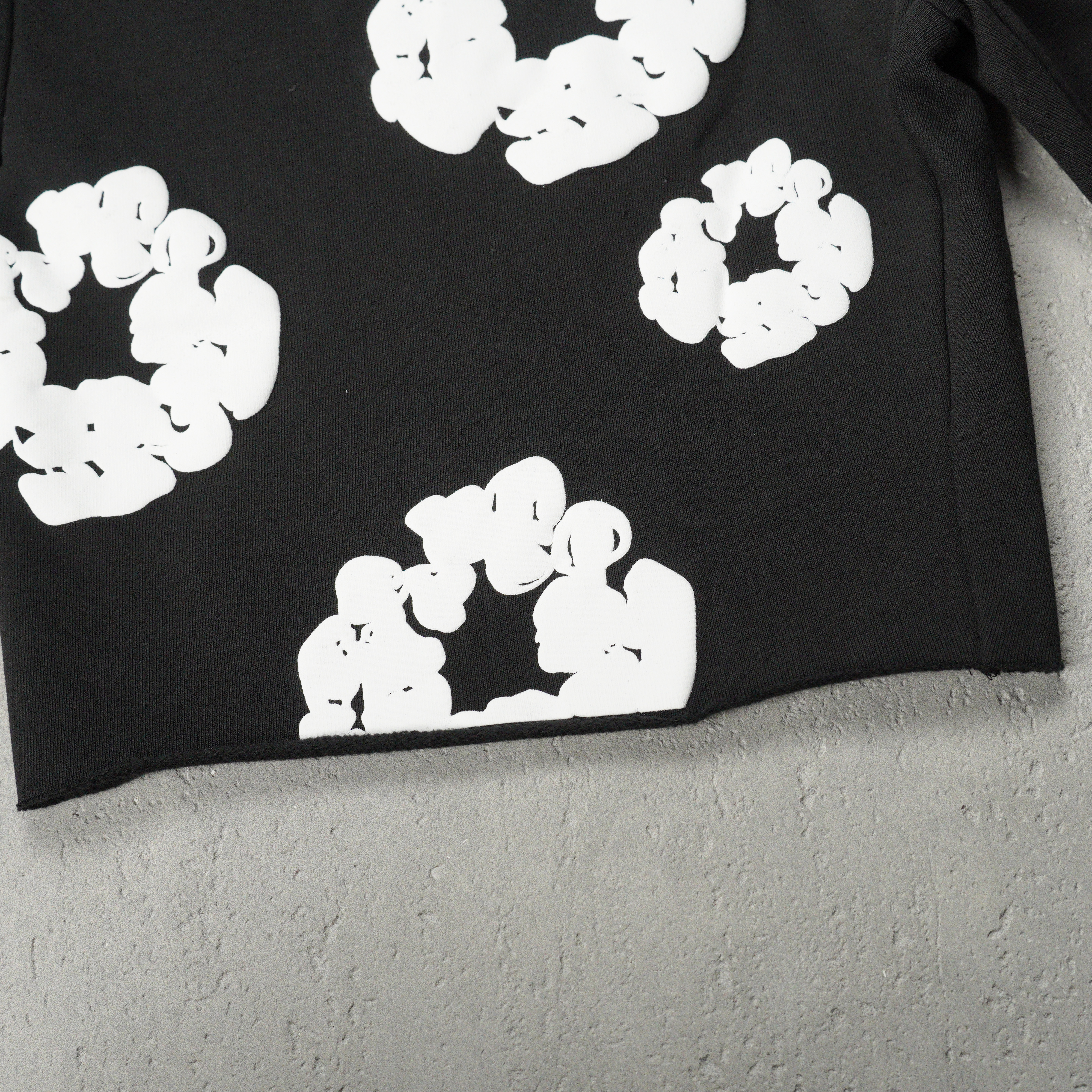 Denim Tears The Cotton Wreath Shorts 'Black'(SS25BRS0621）