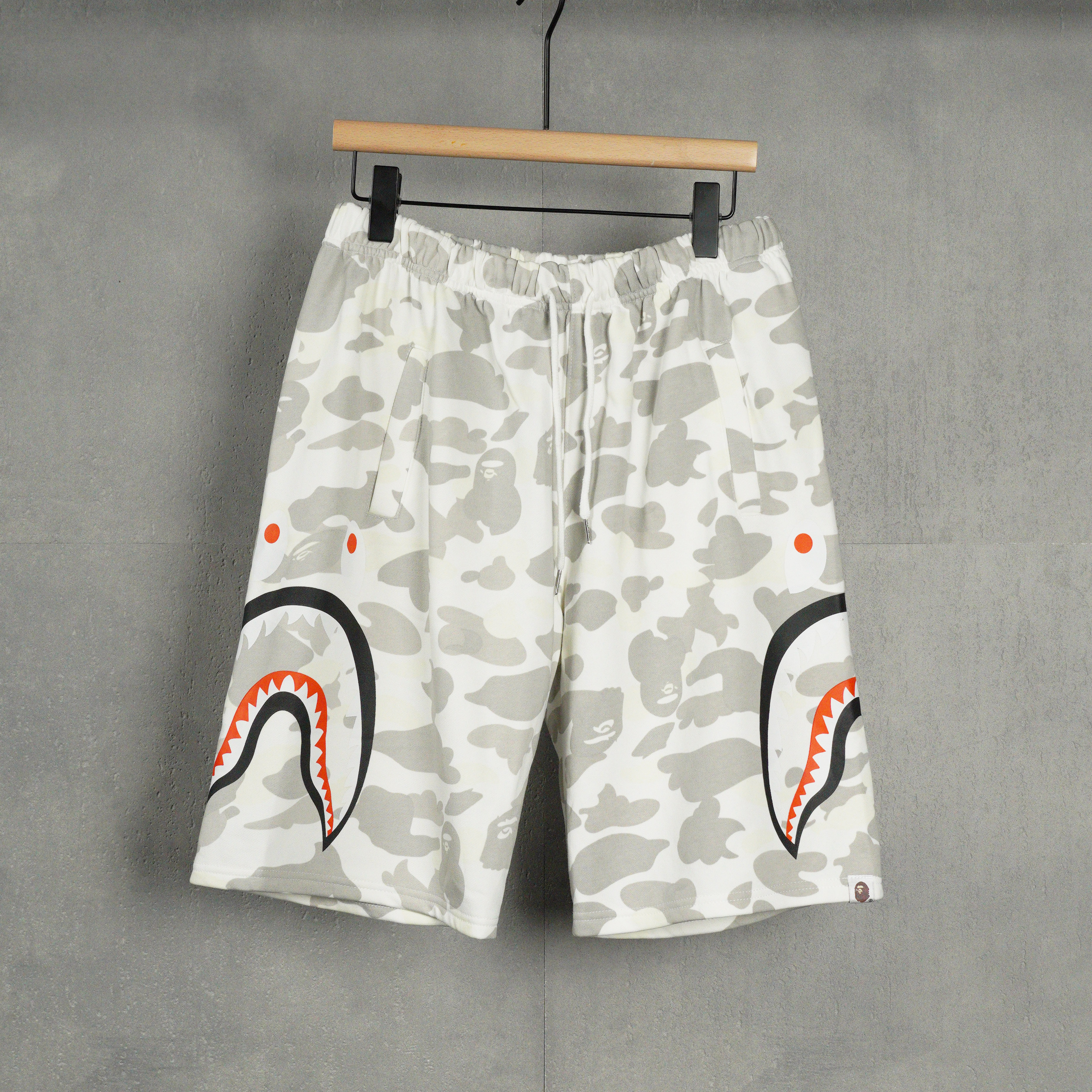 BAPE Space Camo Shark Sweat Shorts (SS21) White（1F30-153-006）