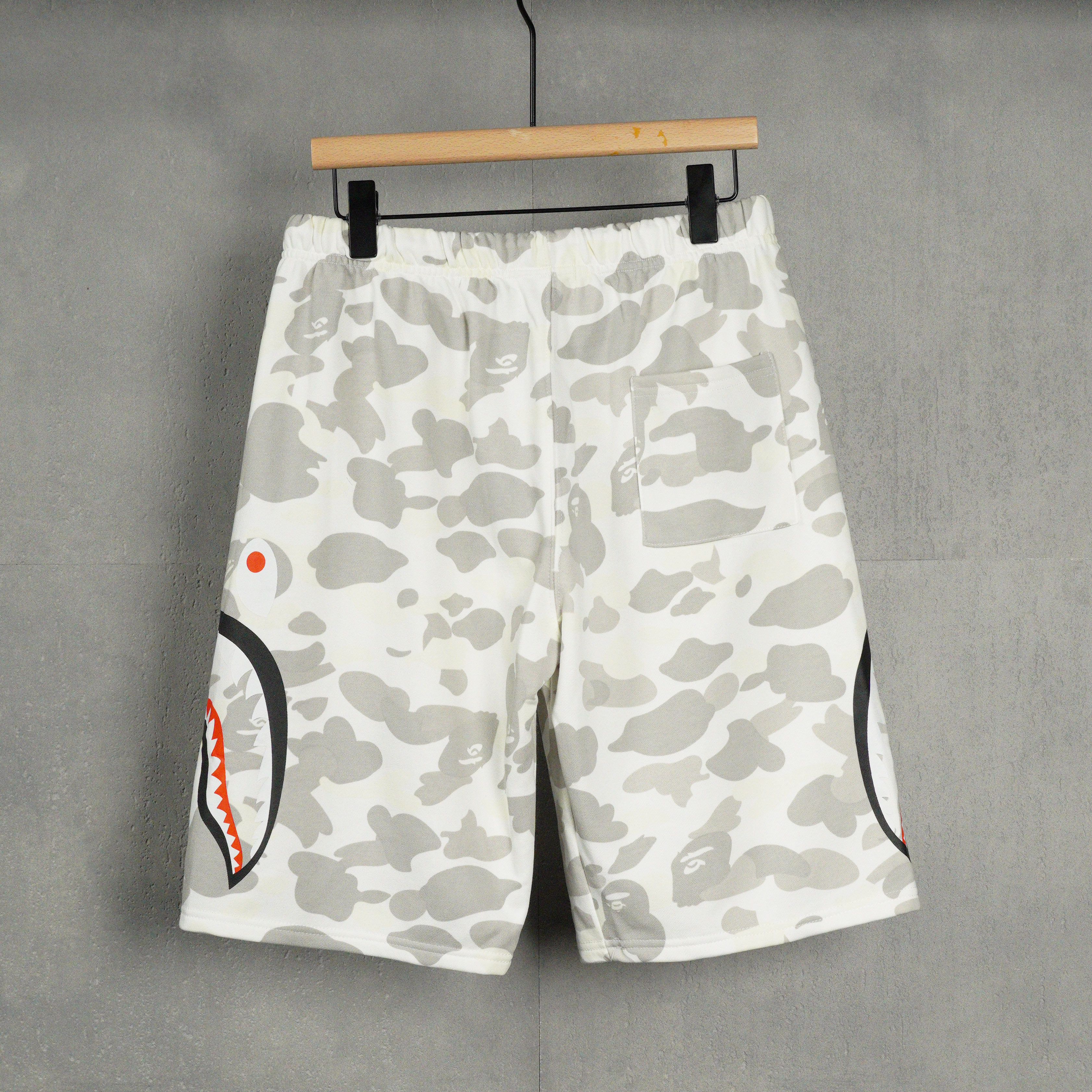 BAPE Space Camo Shark Sweat Shorts (SS21) White（1F30-153-006）