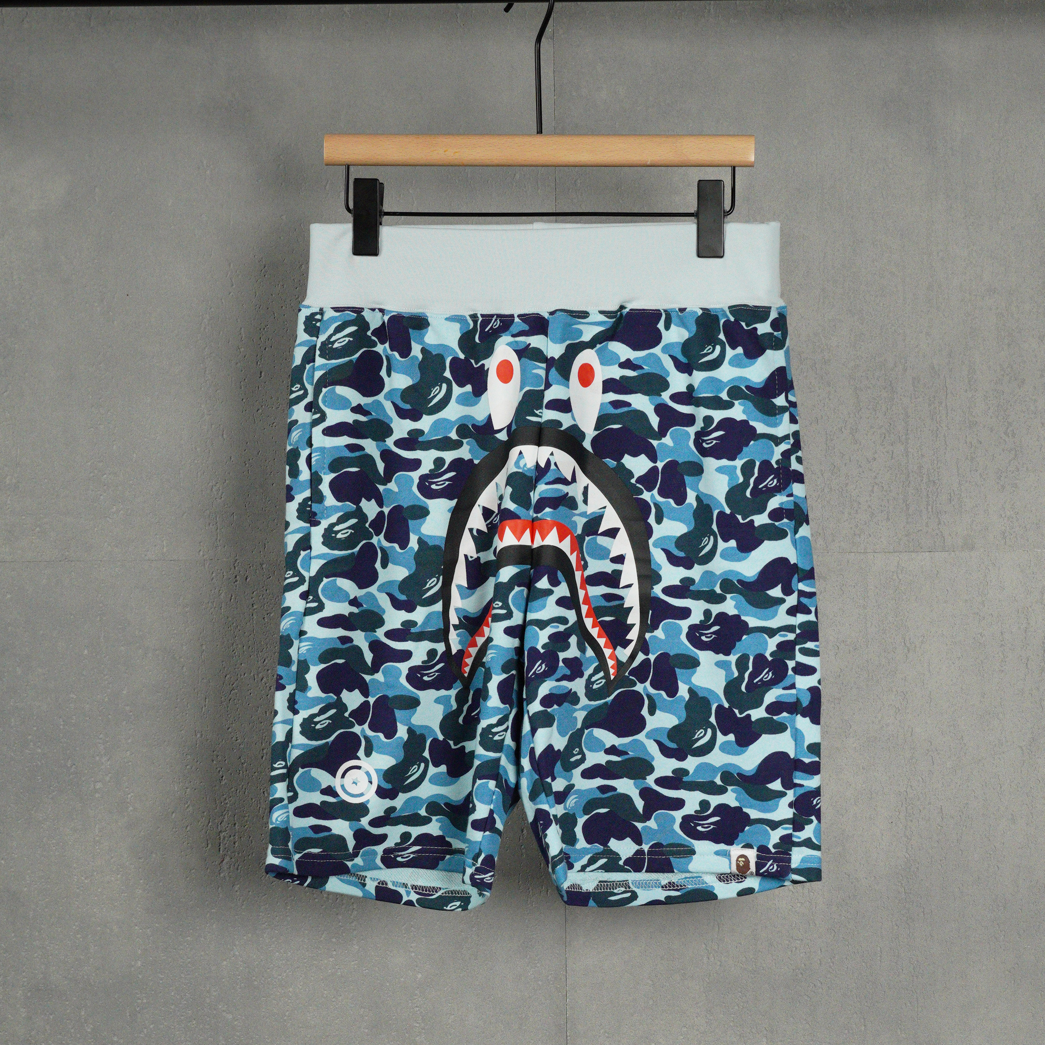 BAPE Space Camo Shark Sweat Shorts (SS21) White（1F30-153-006）
