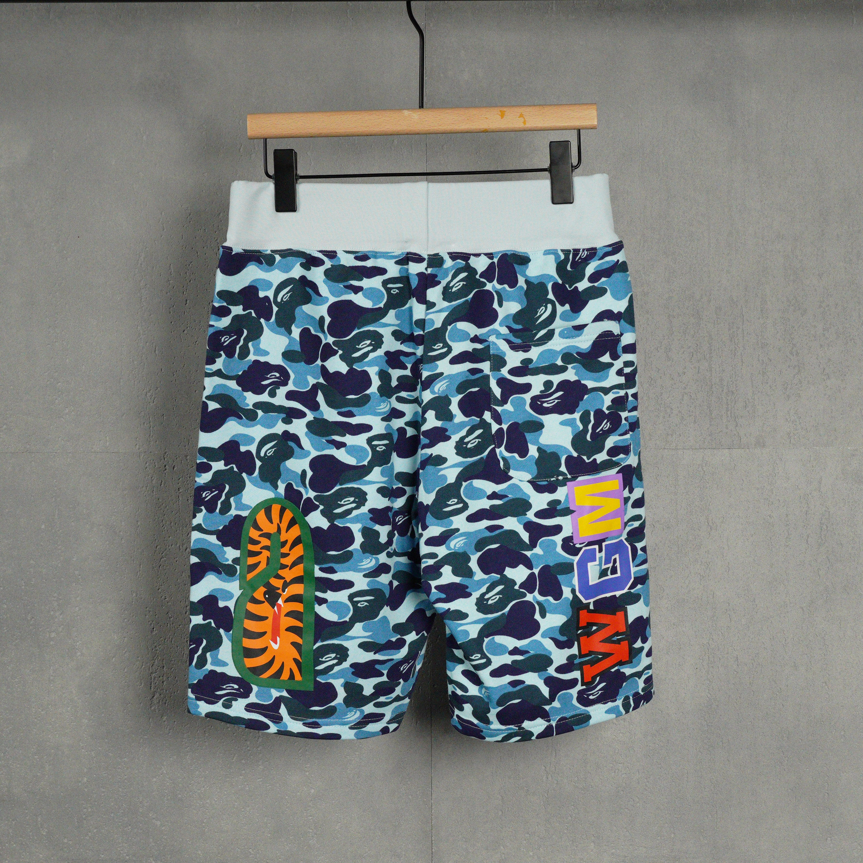 BAPE Space Camo Shark Sweat Shorts (SS21) White（1F30-153-006）