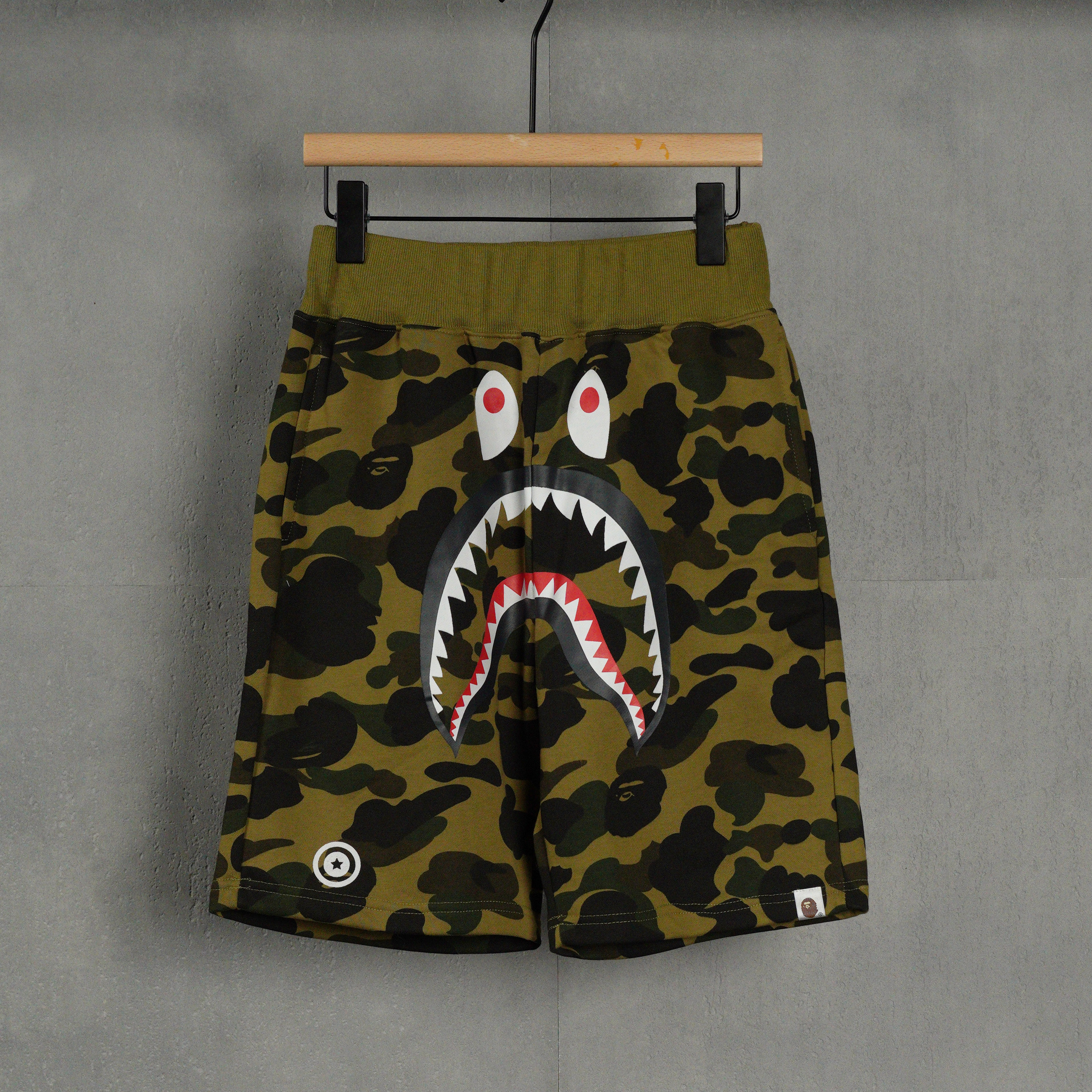 BAPE Space Camo Shark Sweat Shorts (SS21) White（1F30-153-006）