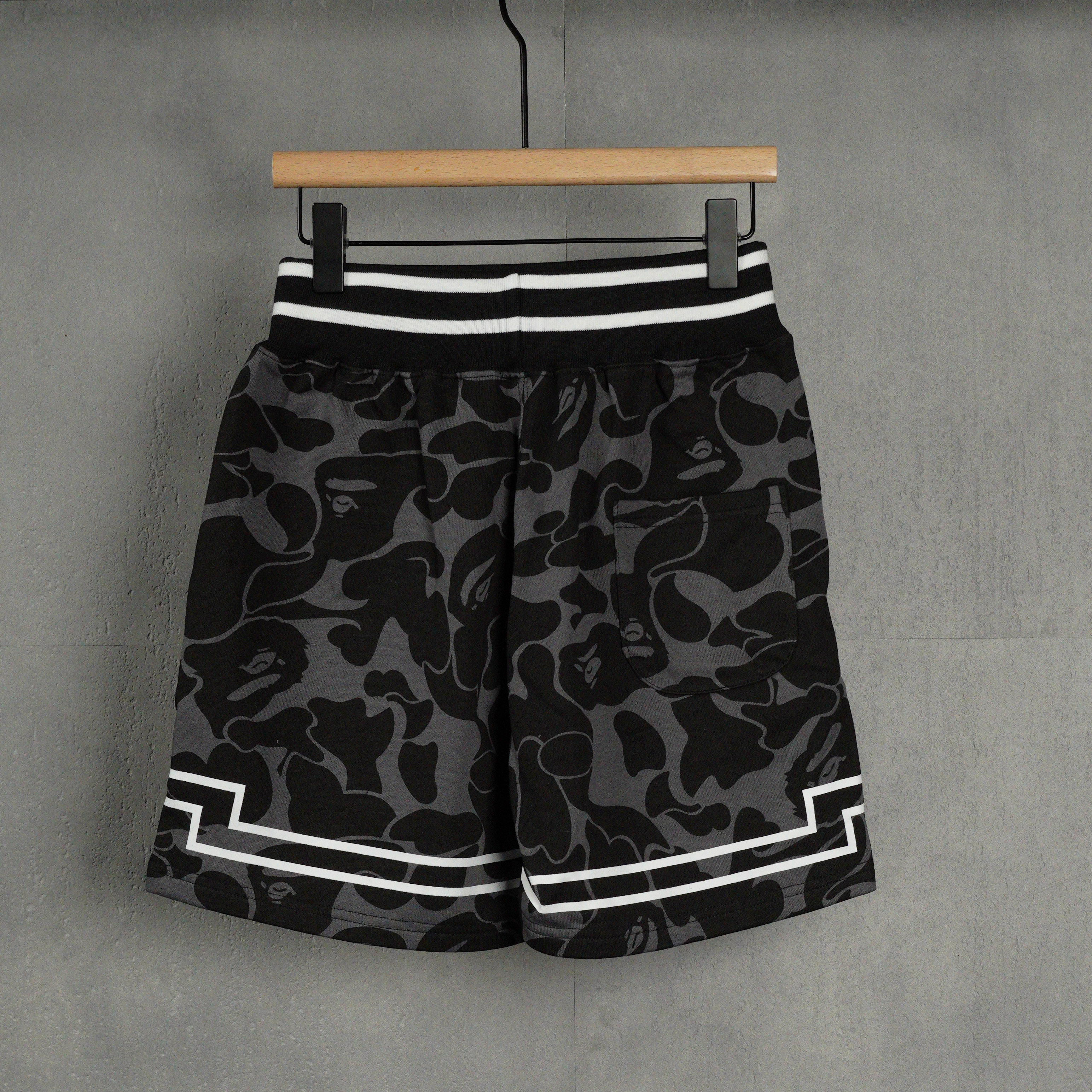 BAPE Space Camo Shark Sweat Shorts (SS21) White（1F30-153-006）