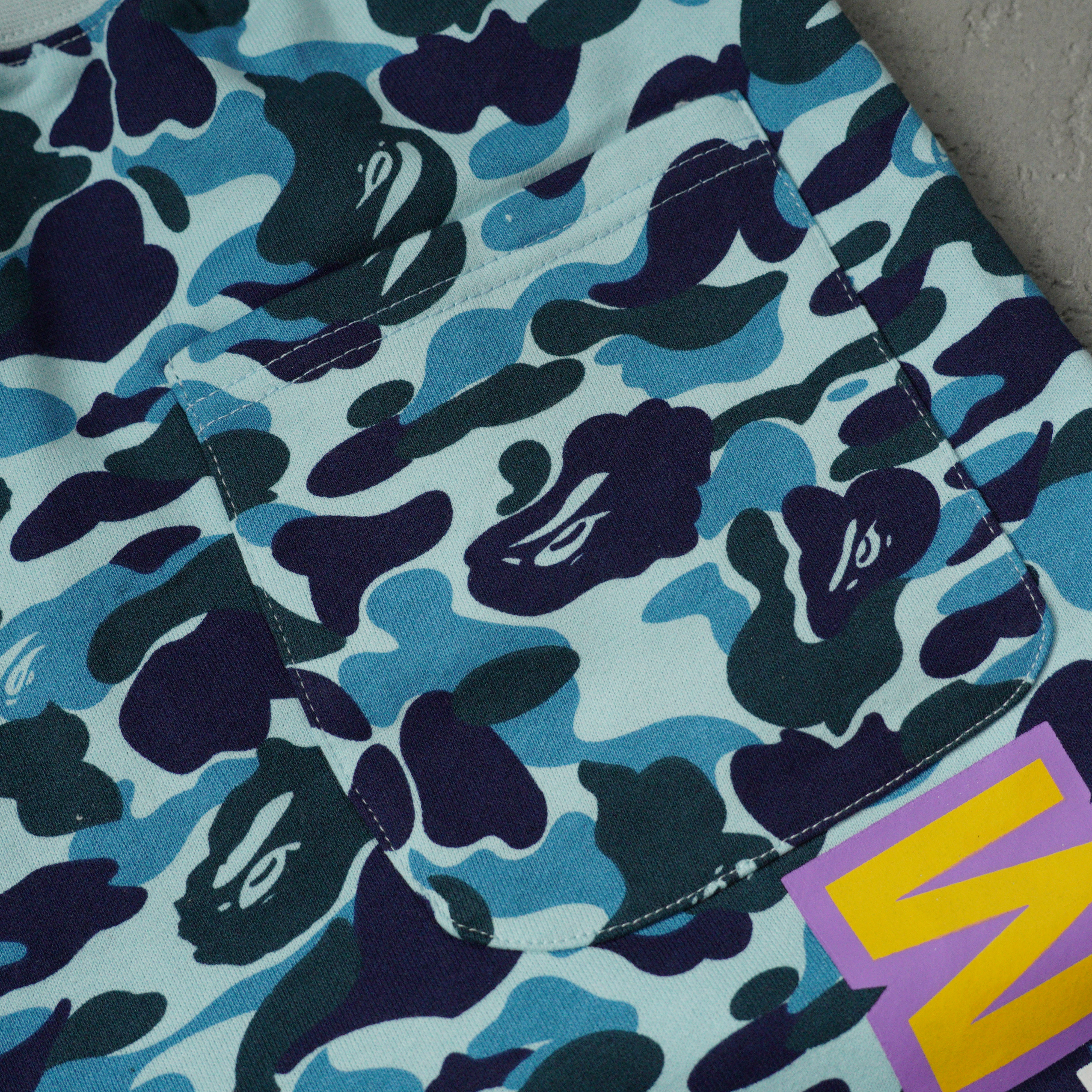 BAPE Space Camo Shark Sweat Shorts (SS21) White（1F30-153-006）