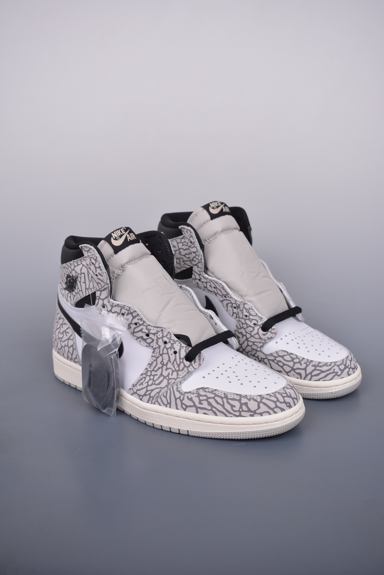 Nike Air Jordan 1 High OG "White Cement"（DZ5485-052）