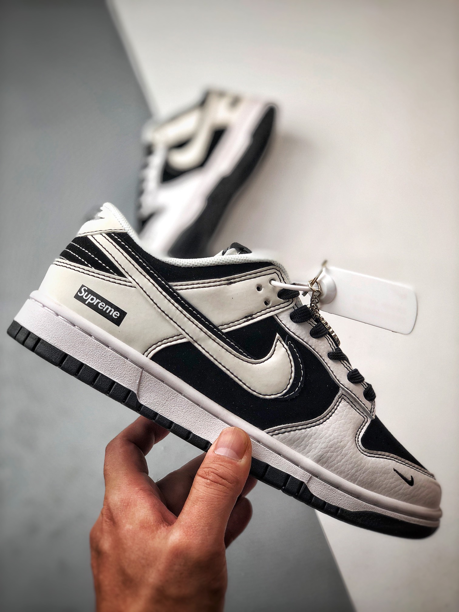 Supreme x NK Dunk Low Retro (FC1688-144)