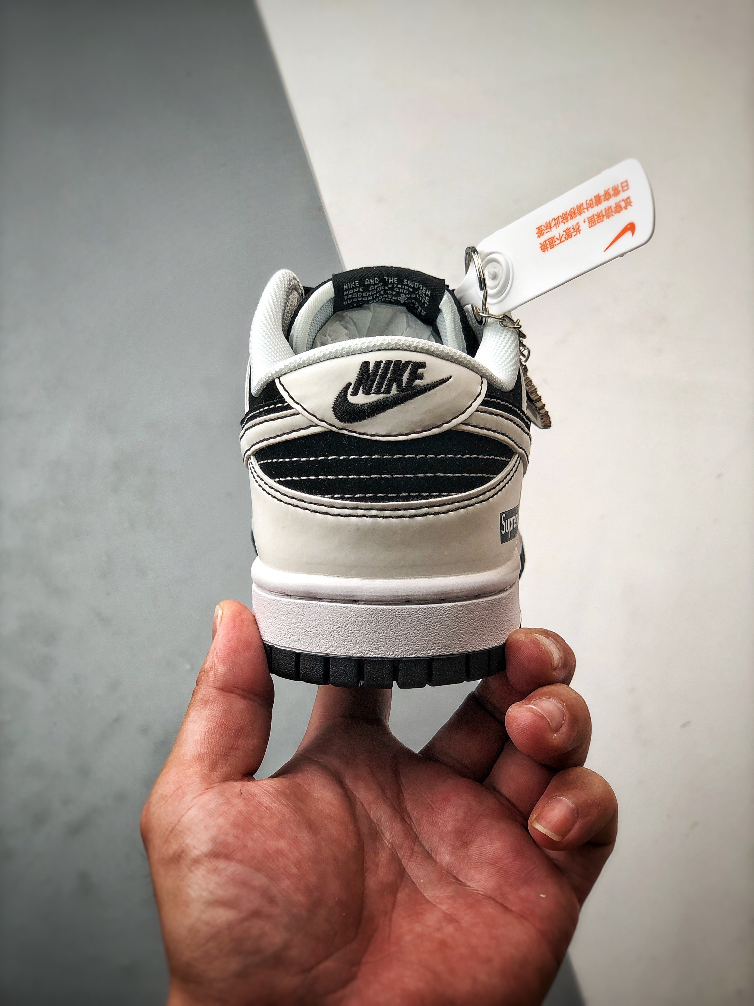 Supreme x NK Dunk Low Retro (FC1688-144)