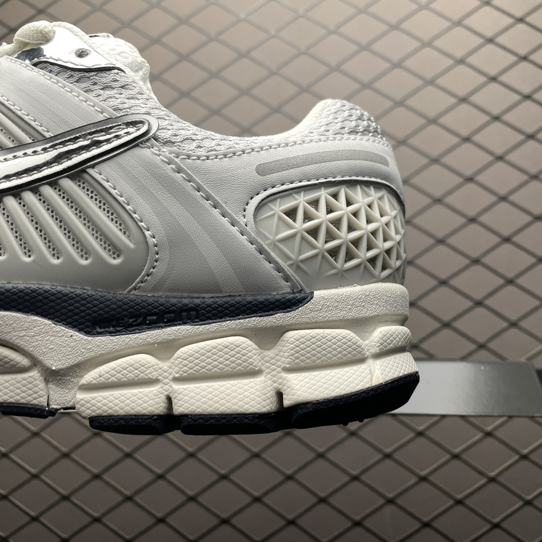 Nike Zoom Vomero 5 Photon Dust Metallic Silver(FD0884-025)