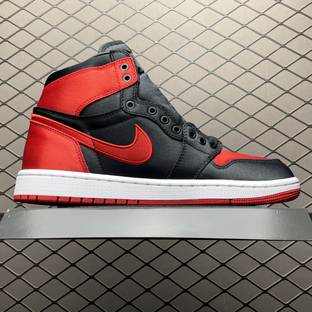 Nike Air Jordan 1 Retro High OG "Satin Bred"（FD4810-061）