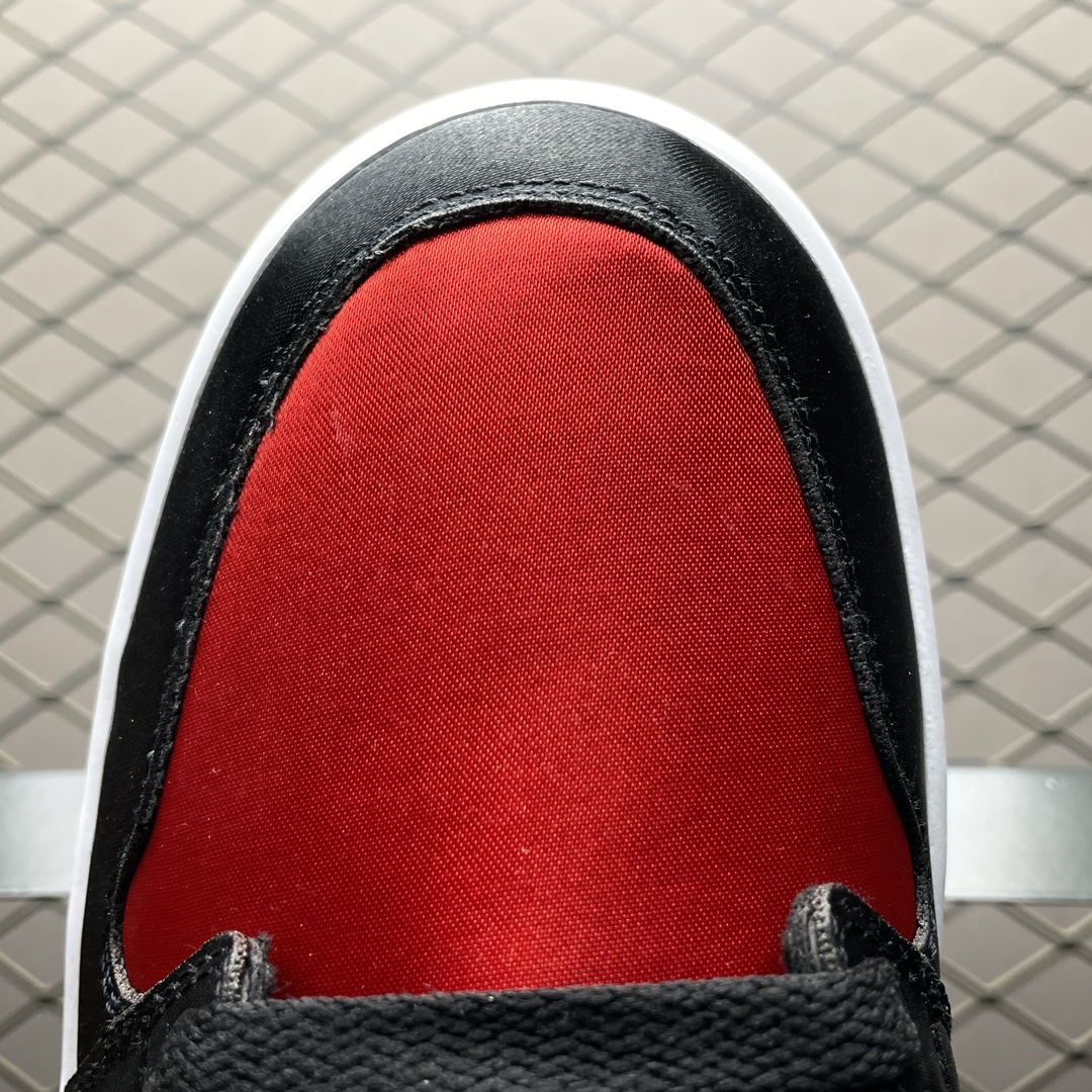 Nike Air Jordan 1 Retro High OG "Satin Bred"（FD4810-061）